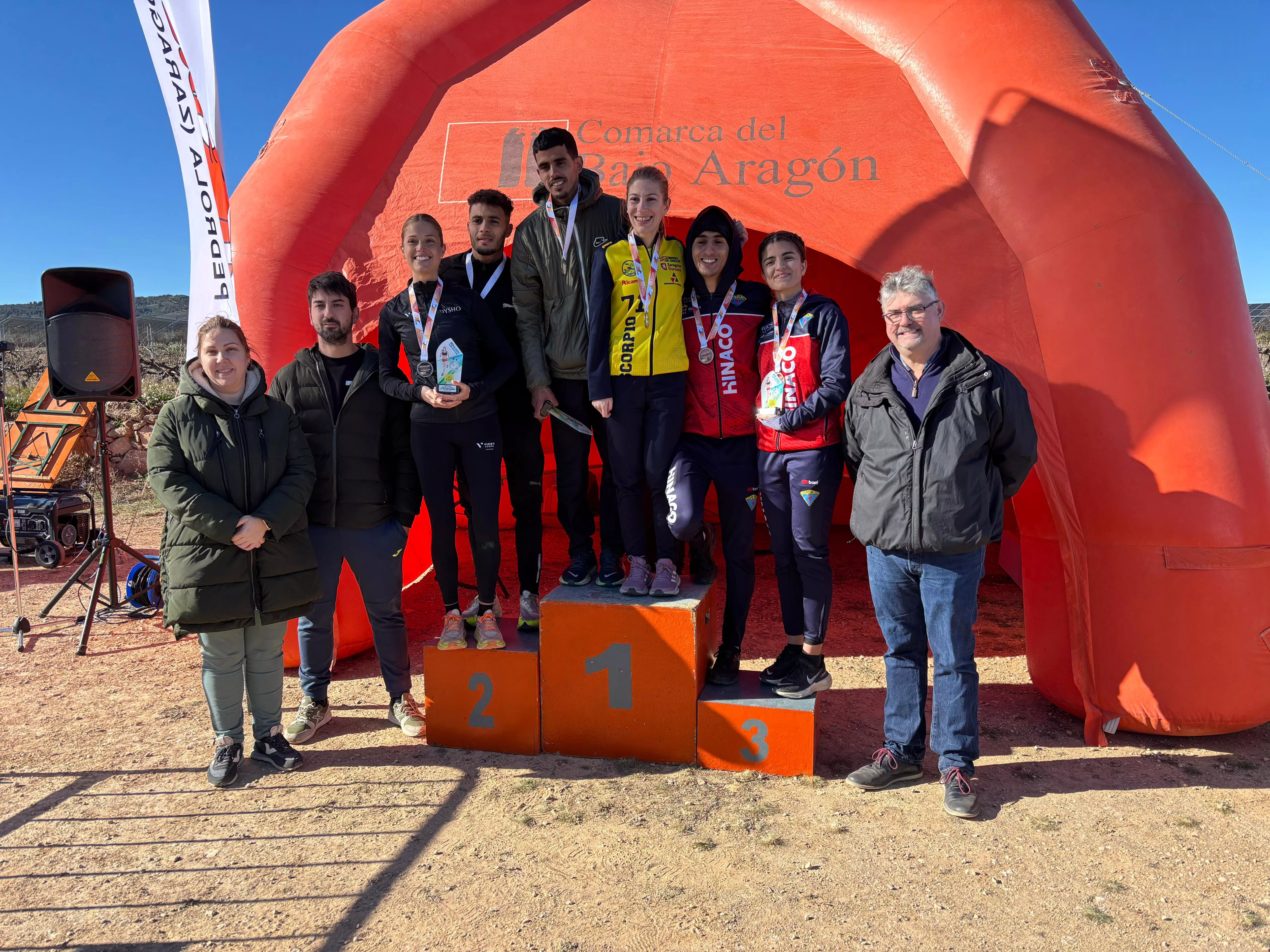 Campeonato de Aragón de cross. Podio absoluto masculino y femenino.