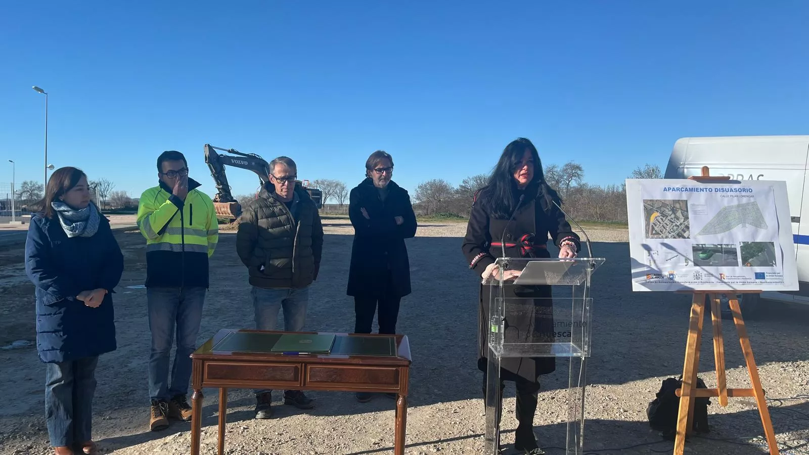 Presentación del parquin disuasorio de la calle Pilar de Lorengar de Huesca.