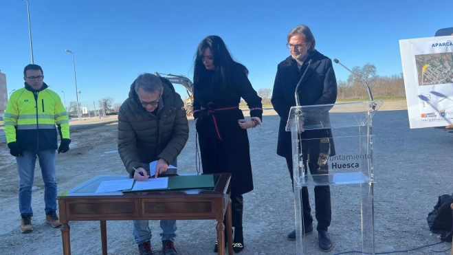 Firma del acta de inicio de los trabajos. Firma del acta de inicio de los trabajos.