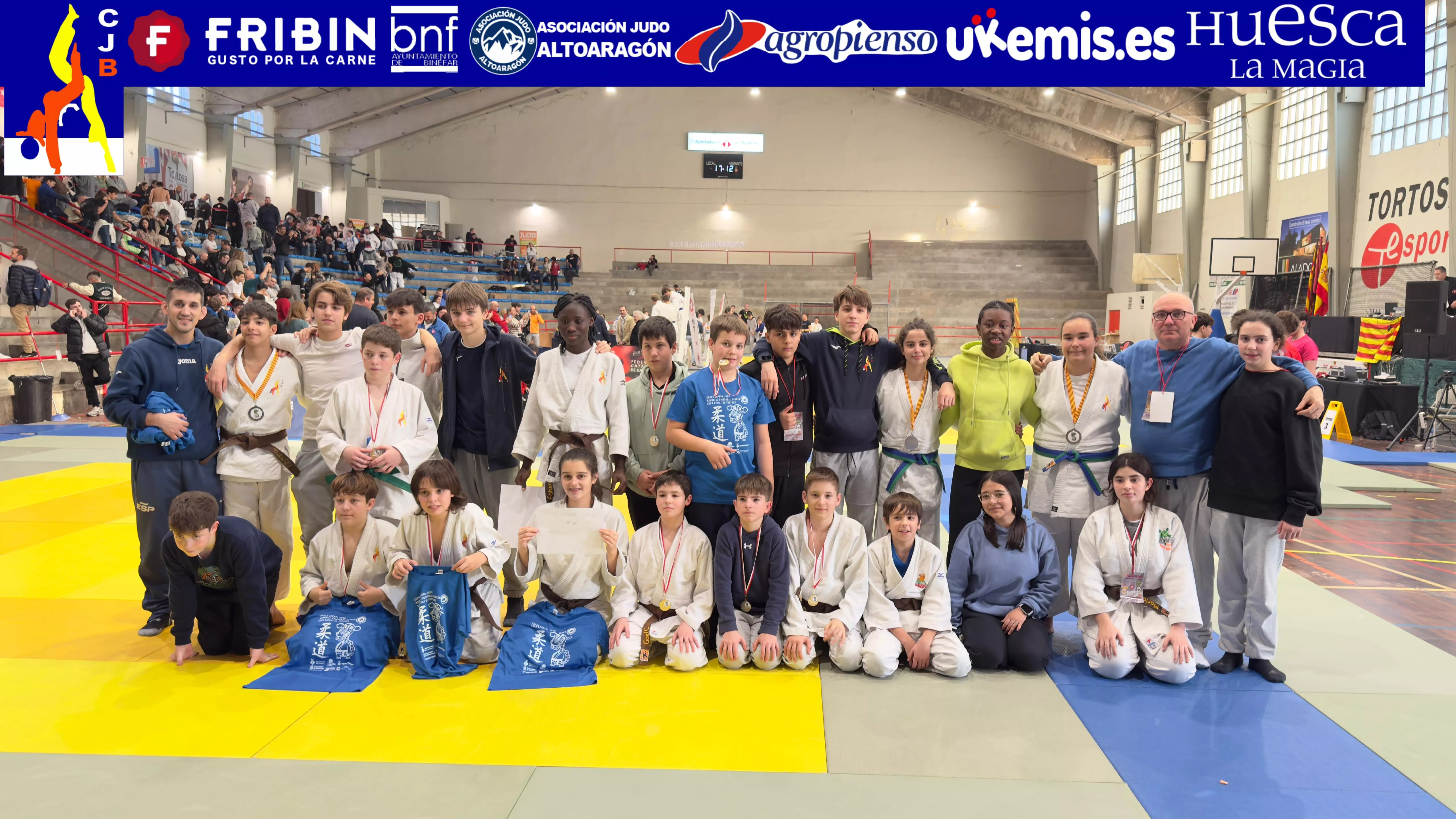 Representantes del Club Judo Binéfar.