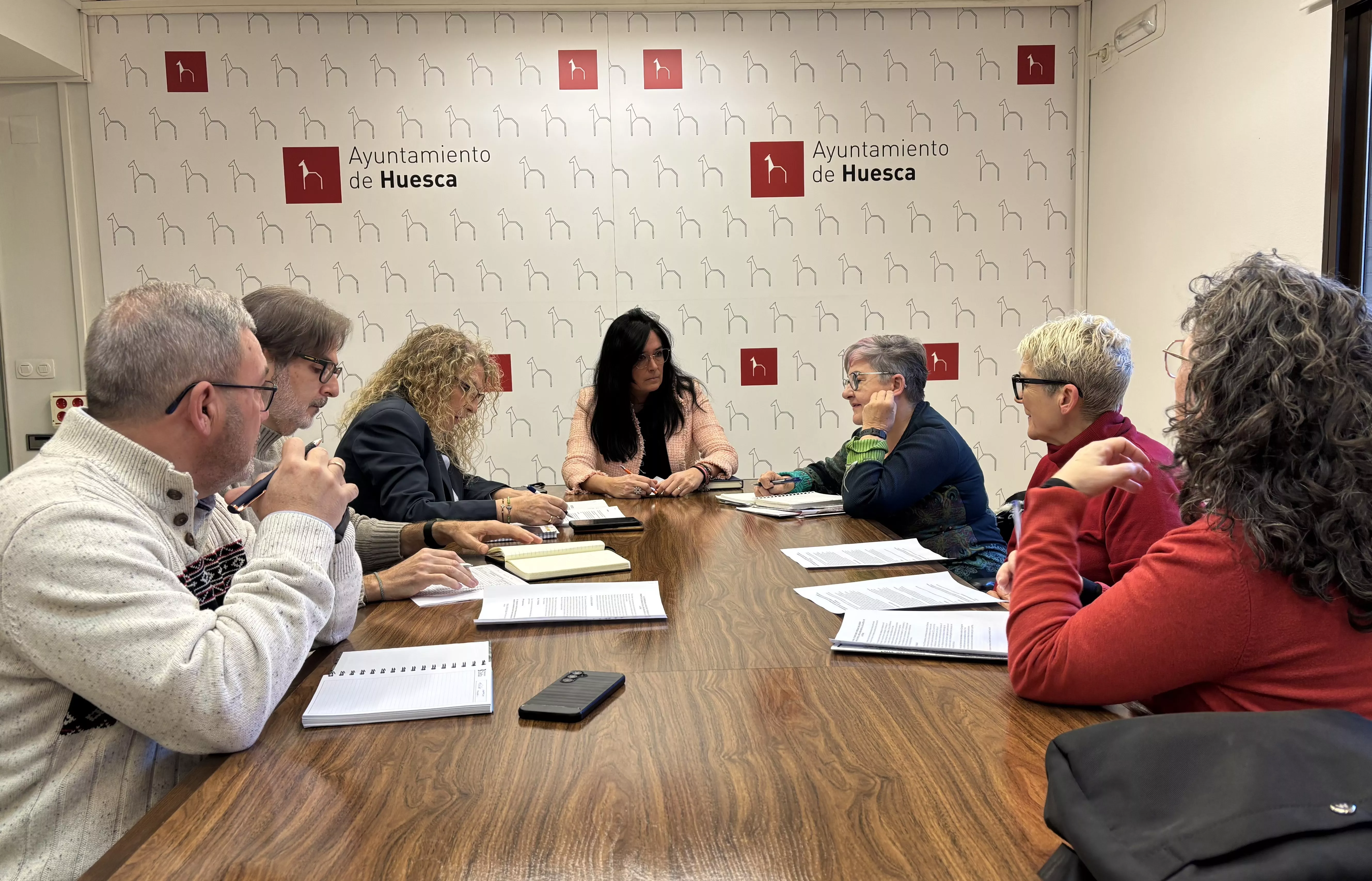 Imagen de la reunión del gobierno local con la Asociación de Vecinos del Perpetuo Socorro.