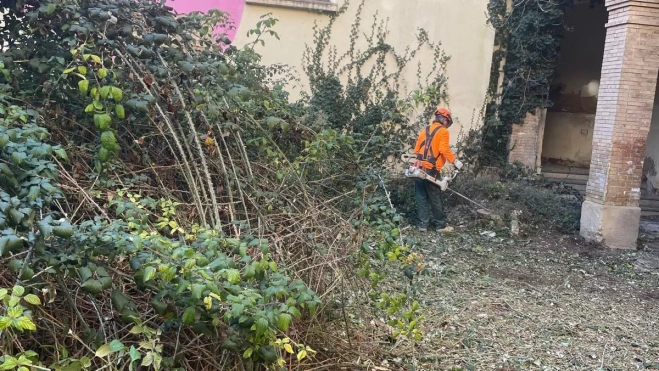 Operarios trabajando en el Seminario de Huesca. Operarios trabajando en el Seminario de Huesca.