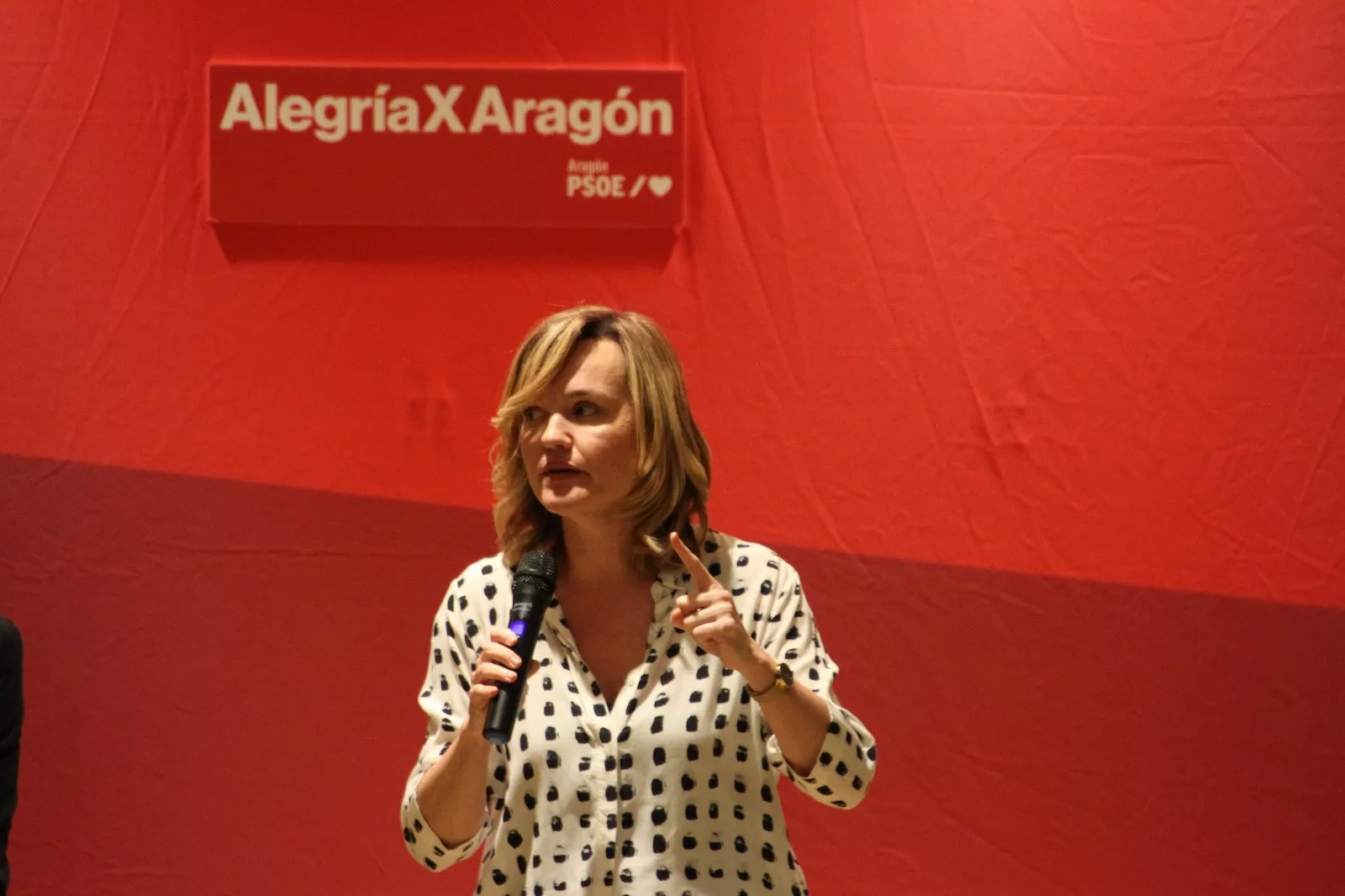 Pilar Alegría en Sariñena. Foto Carlos Neofato