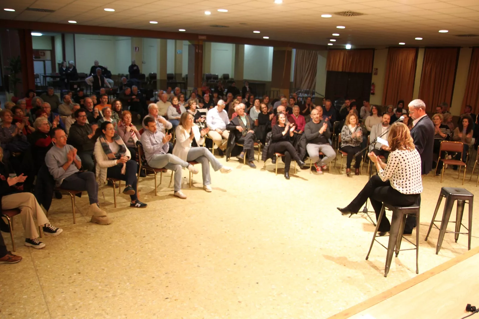 Pilar Alegría en Sariñena. Foto Carlos Neofato