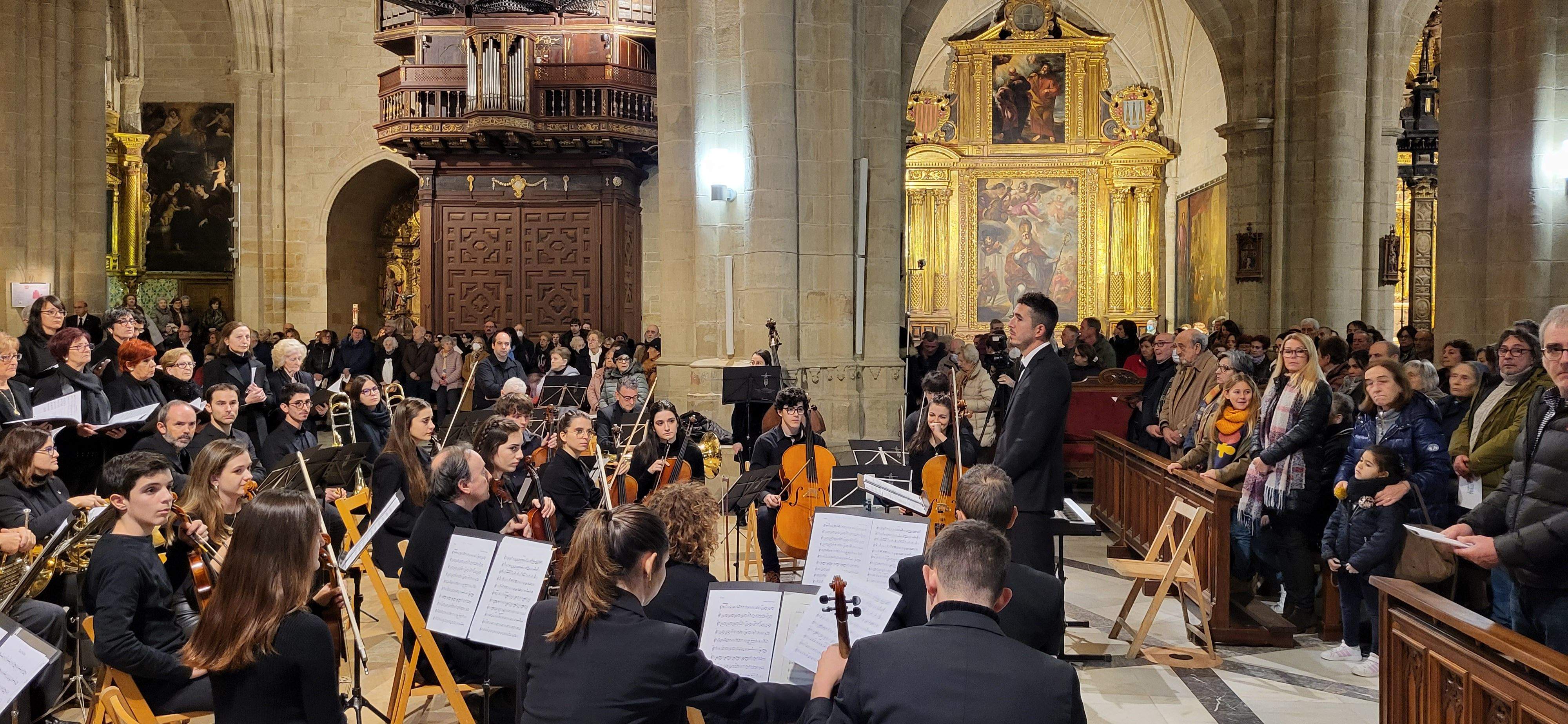 Huesca celebra el Tota Pulchra