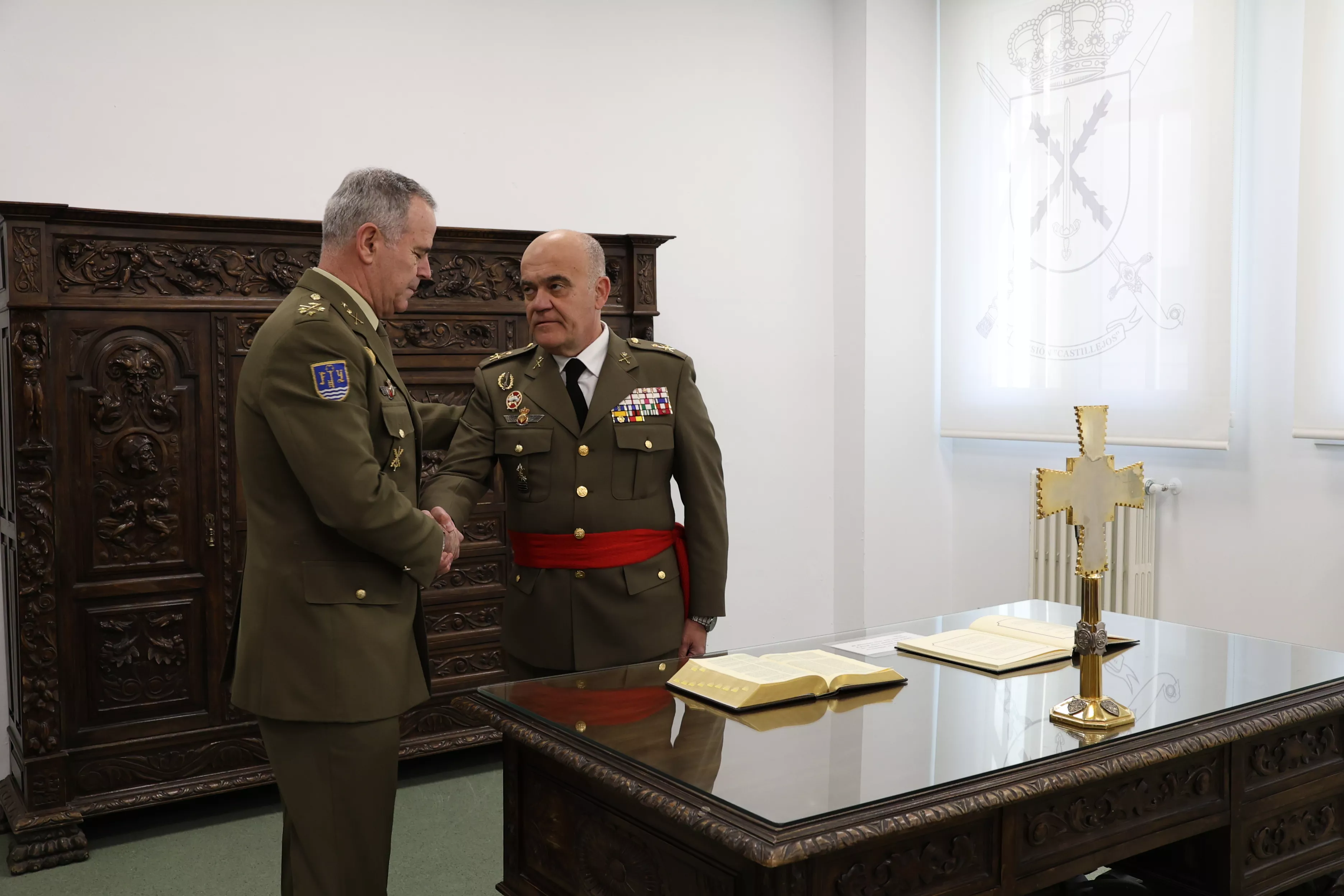 Toma de posesión del general Cepeda como jefe de la División Castillejos. Foto División Castillejos