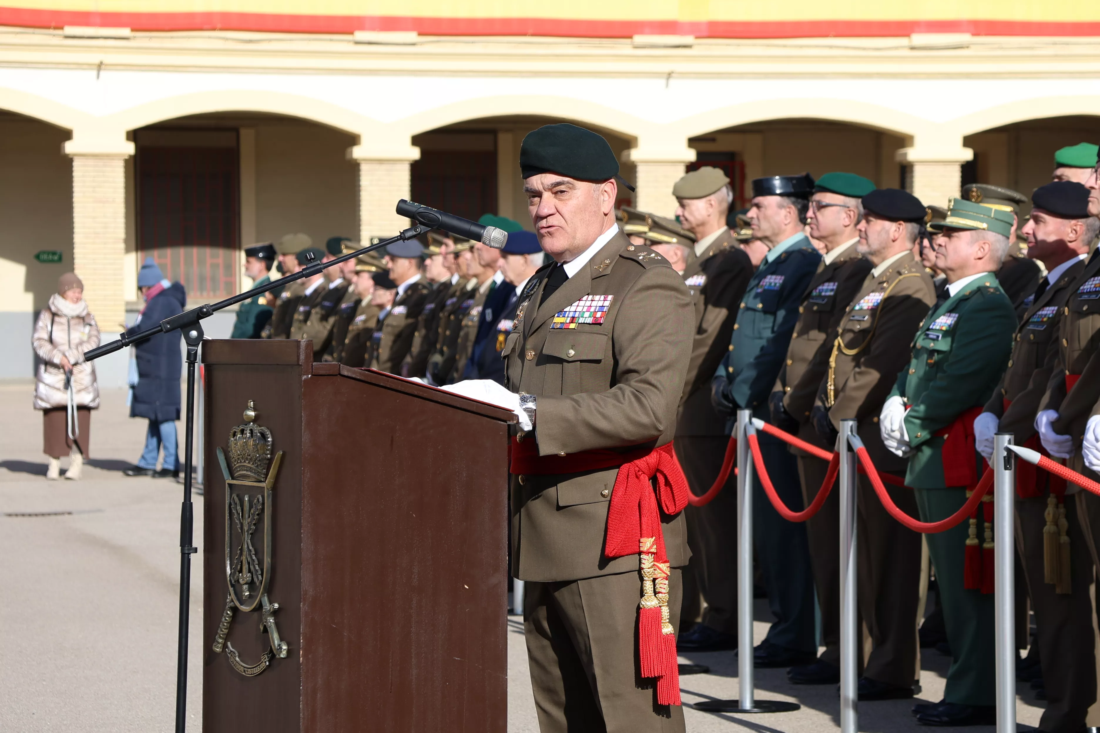 Toma de posesión del general Cepeda como jefe de la División Castillejos. Foto División Castillejos