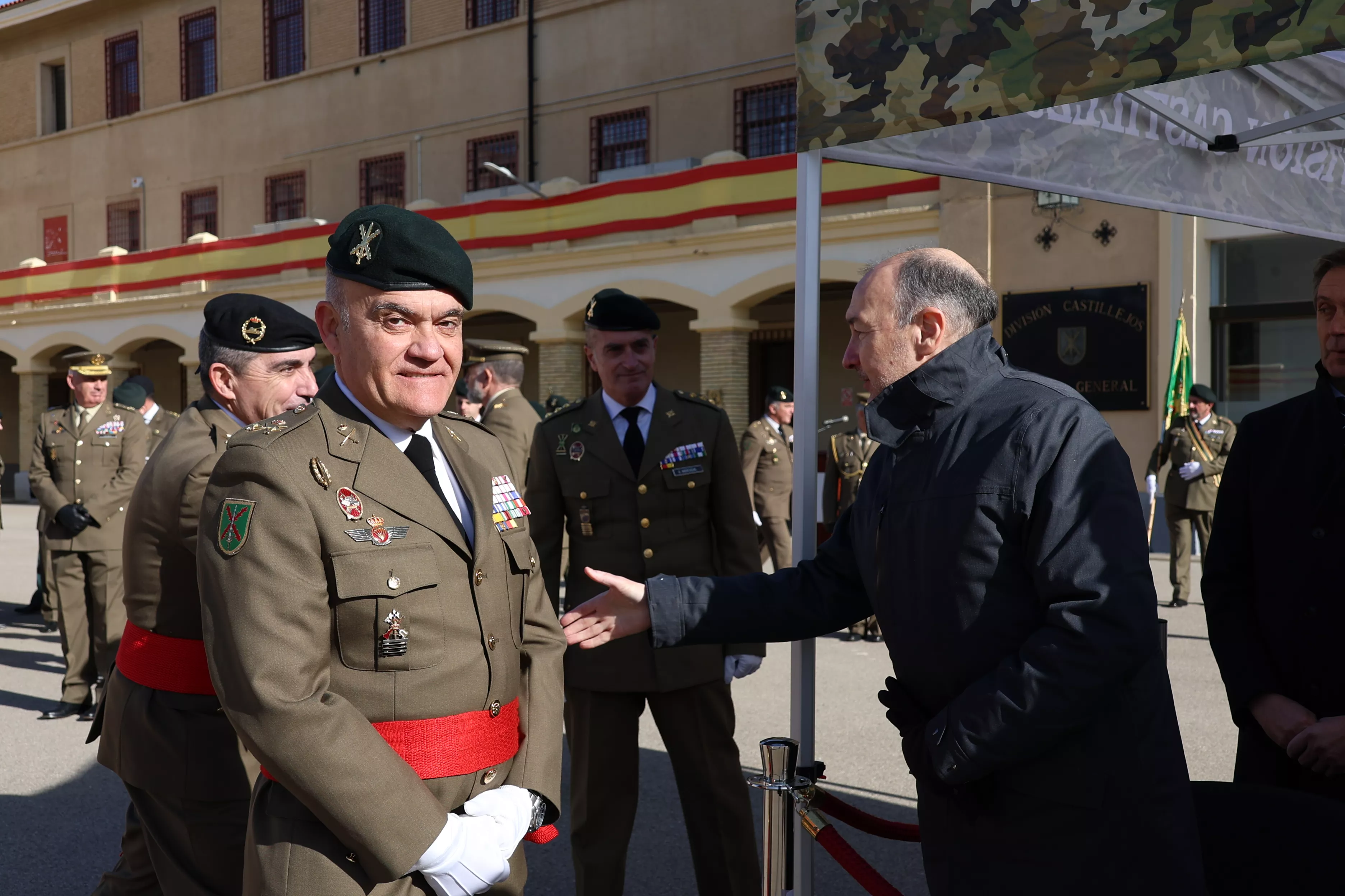Toma de posesión del general Cepeda como jefe de la División Castillejos. Foto División Castillejos