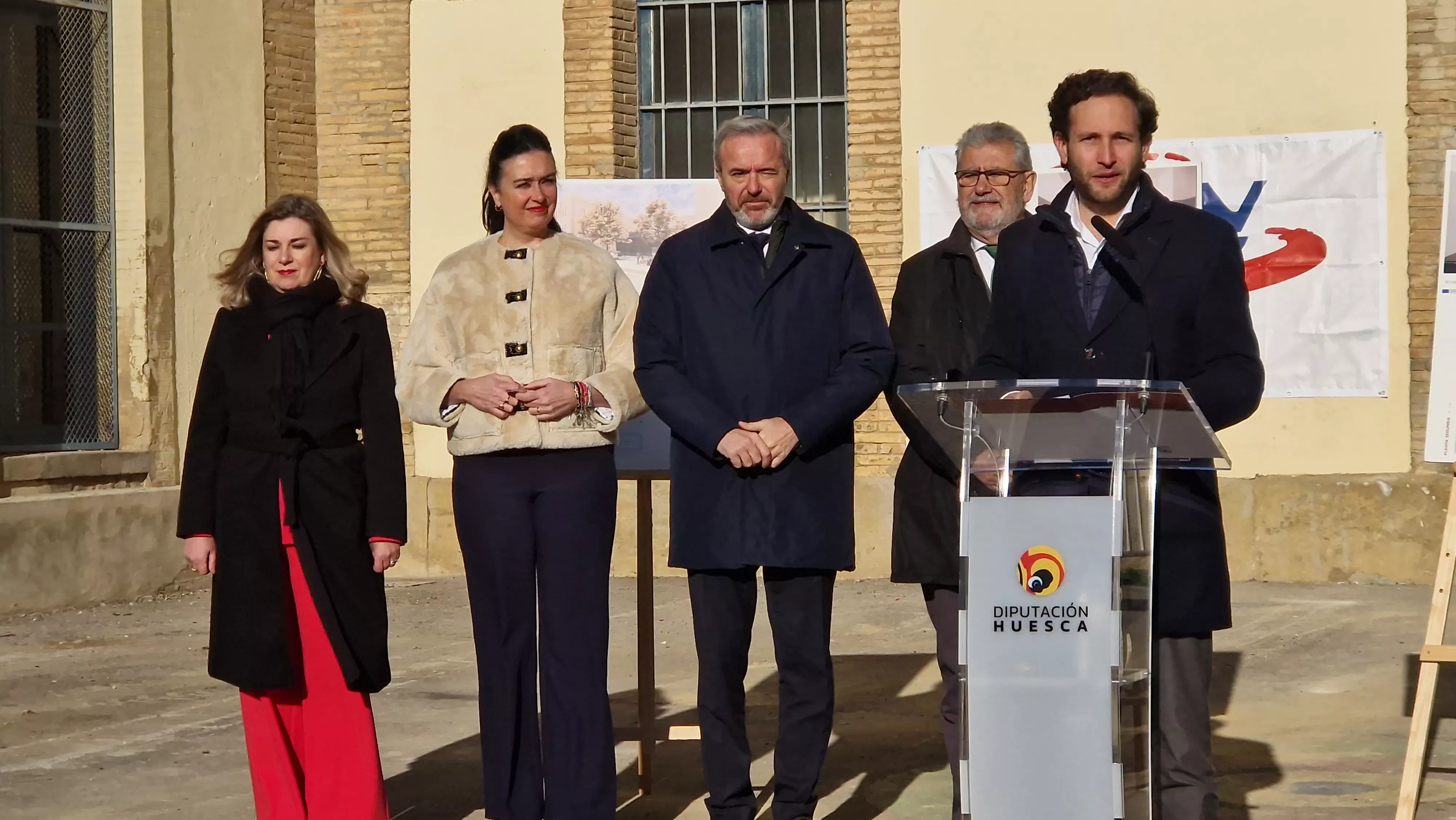 Primera piedra de la Facultad de Medicina de Huesca. Foto Myriam Martínez 