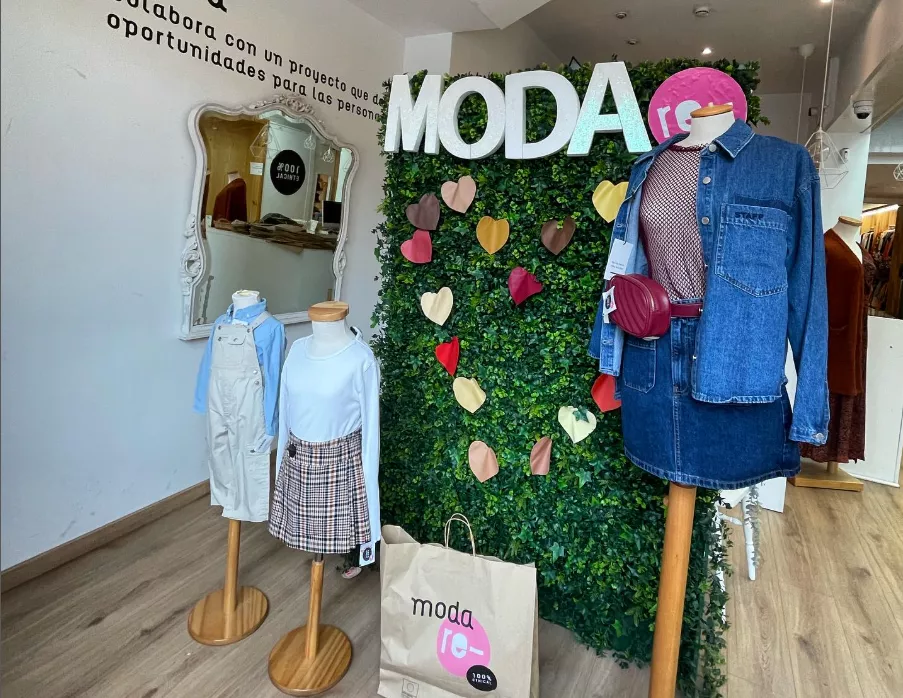 Arrancan las rebajas en Moda Re- en Huesca.