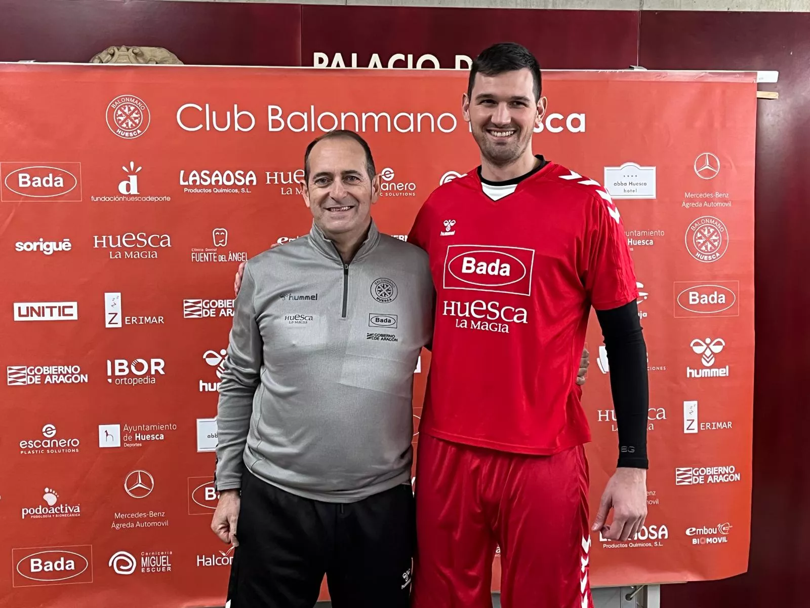 Nenadic, poderío para la defensa: "Salió la opción de Huesca y la cogí sin pensar". Foto: Adri Mora