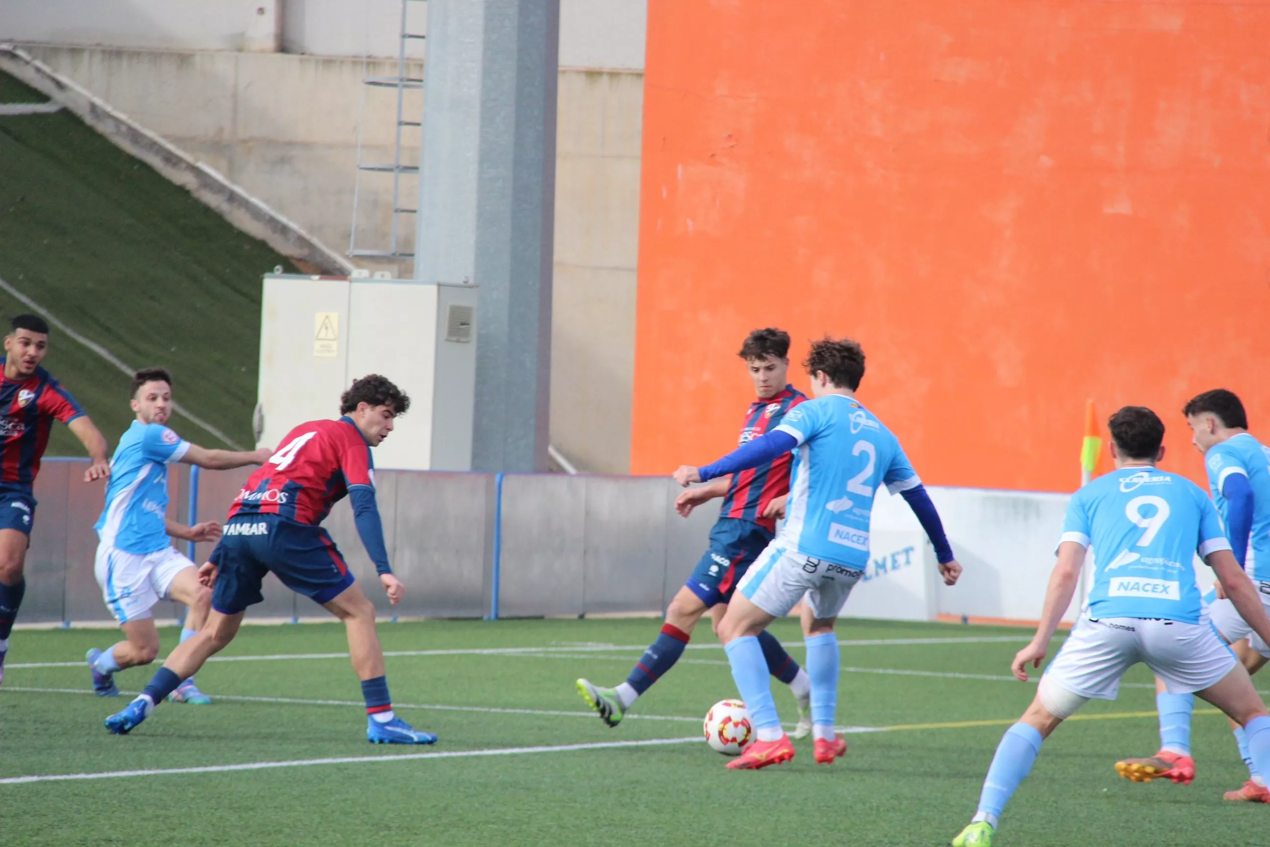 Binéfar 1-2 Huesca B, foto de archivo. Partidos, horarios y designaciones arbitrales del fútbol altoaragonés del 18 y 19 de enero.