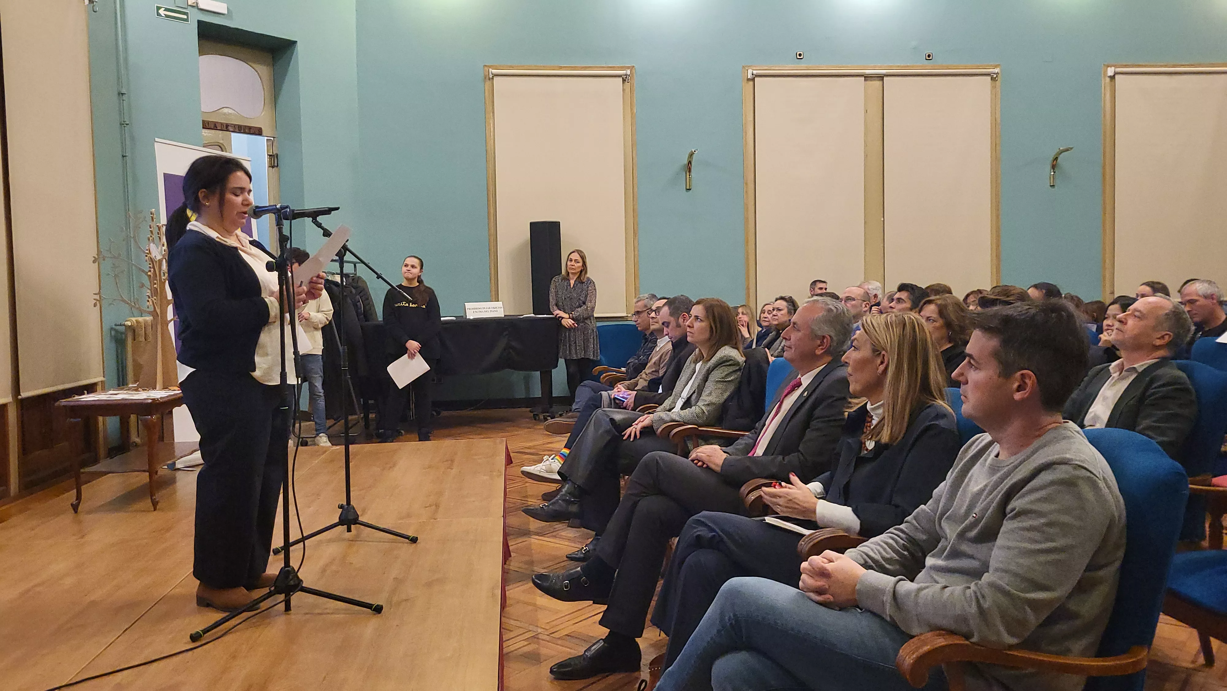 Acto de entrega de premios del IX Concurso de Relatos Cortos de la Asociación de Hipoacúsicos de Huesca. Foto Mercedes Manterola