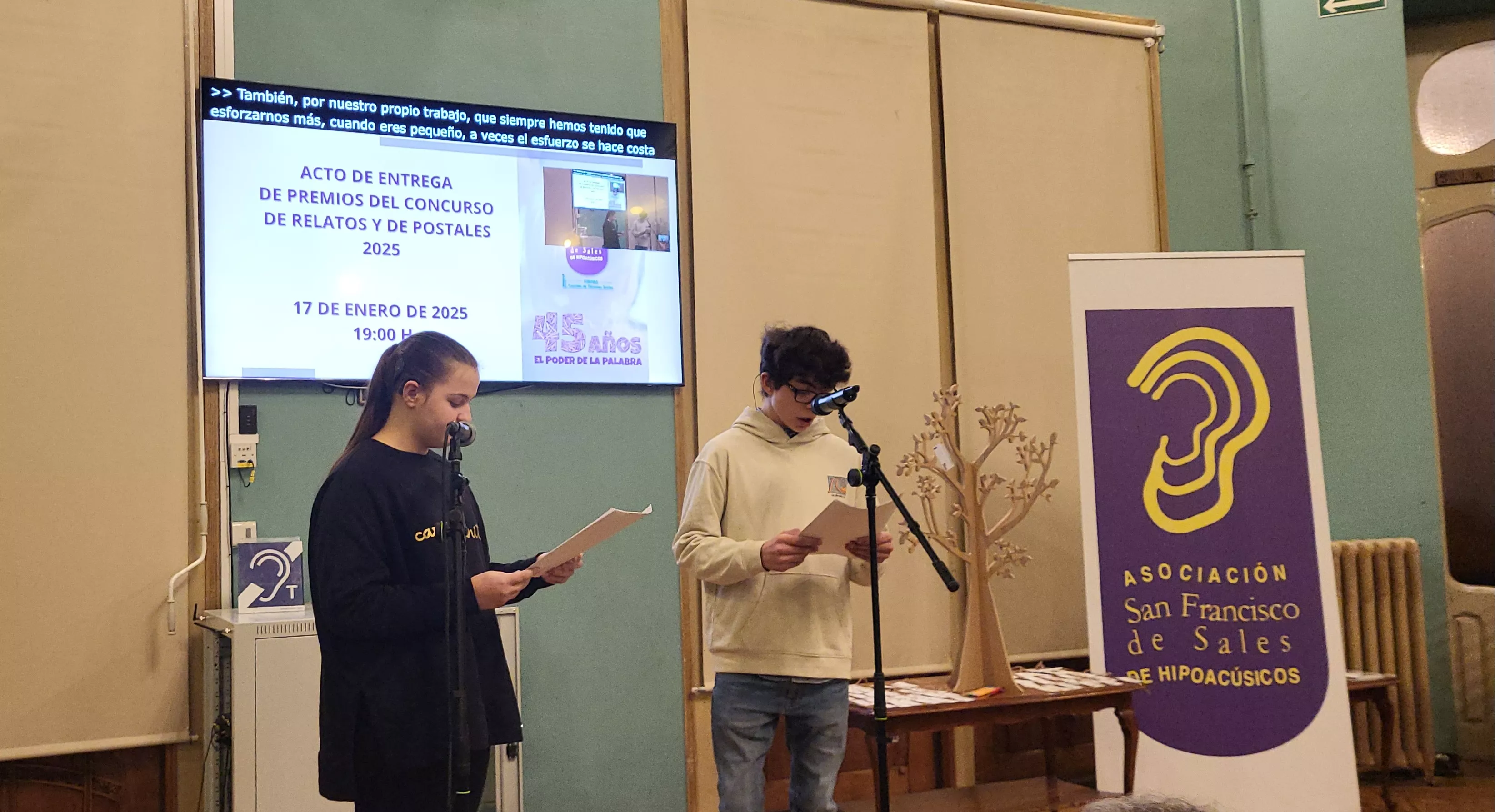 Ara Allué y Miguel Sarto, presentadores. Foto Mercedes Manterola