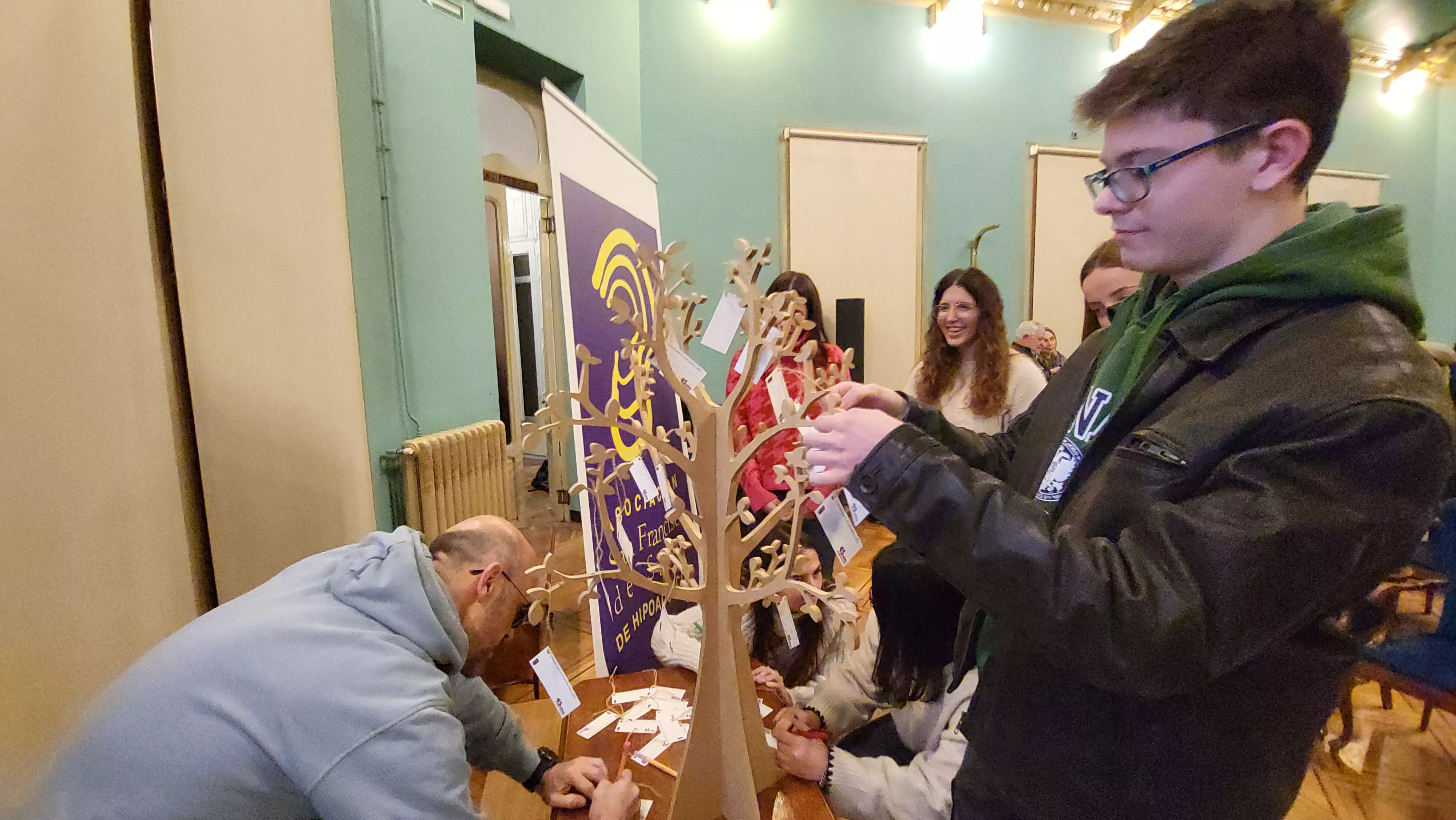Acto de entrega de premios del IX Concurso de Relatos Cortos de la Asociación de Hipoacúsicos de Huesca. Foto Mercedes Manterola
