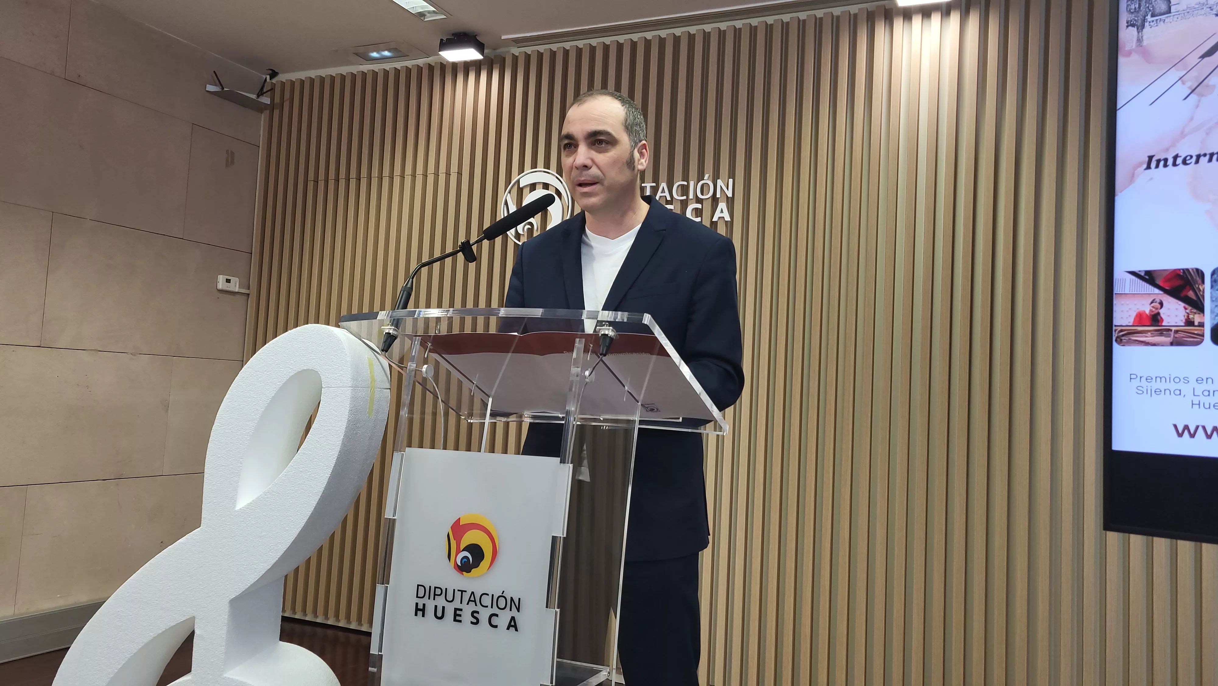 Presentación del Concurso Internacional de Piano José Porta en Sariñena