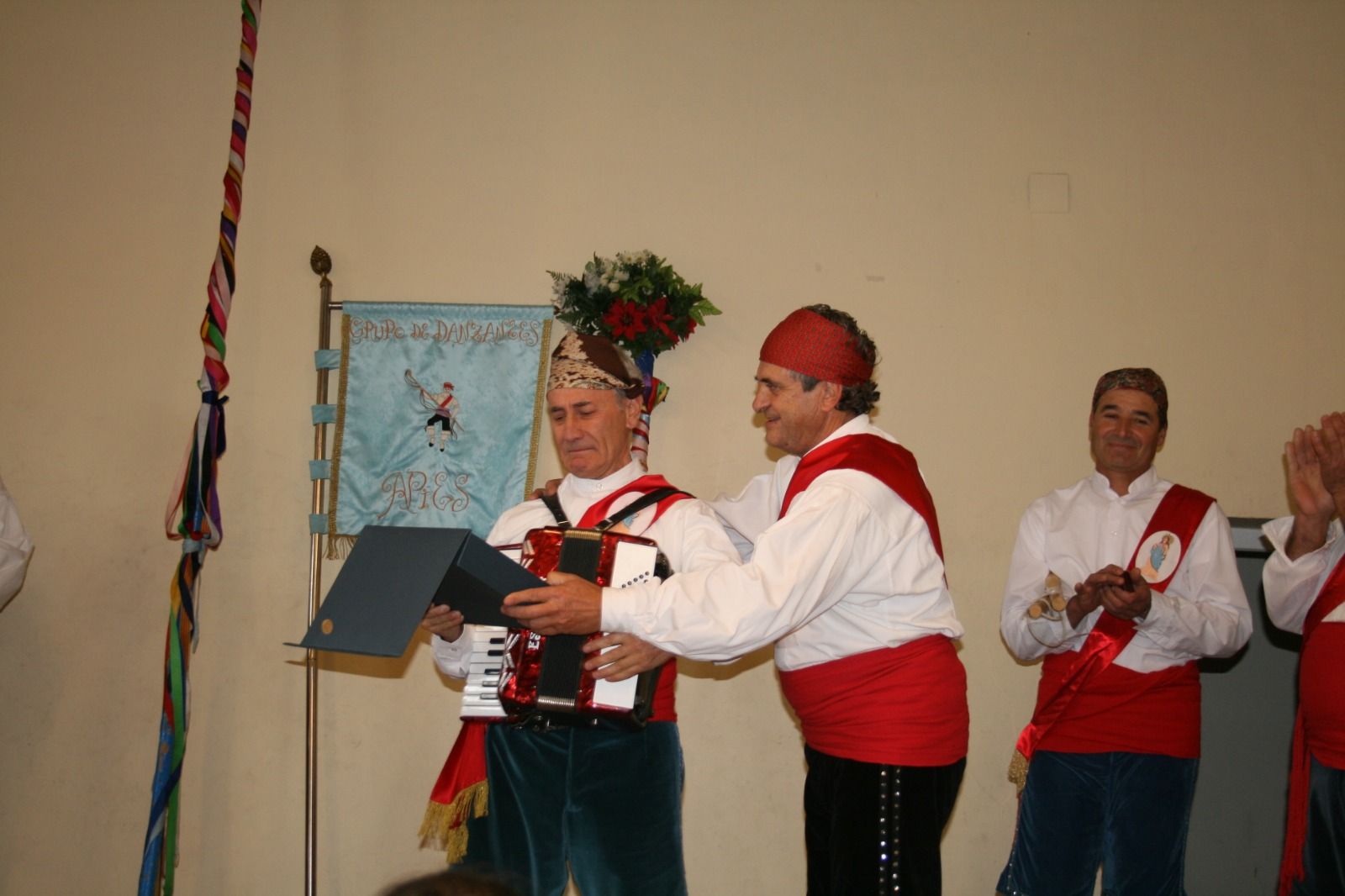 Fiestas de invierno de Apiés con el Dance como protagonista