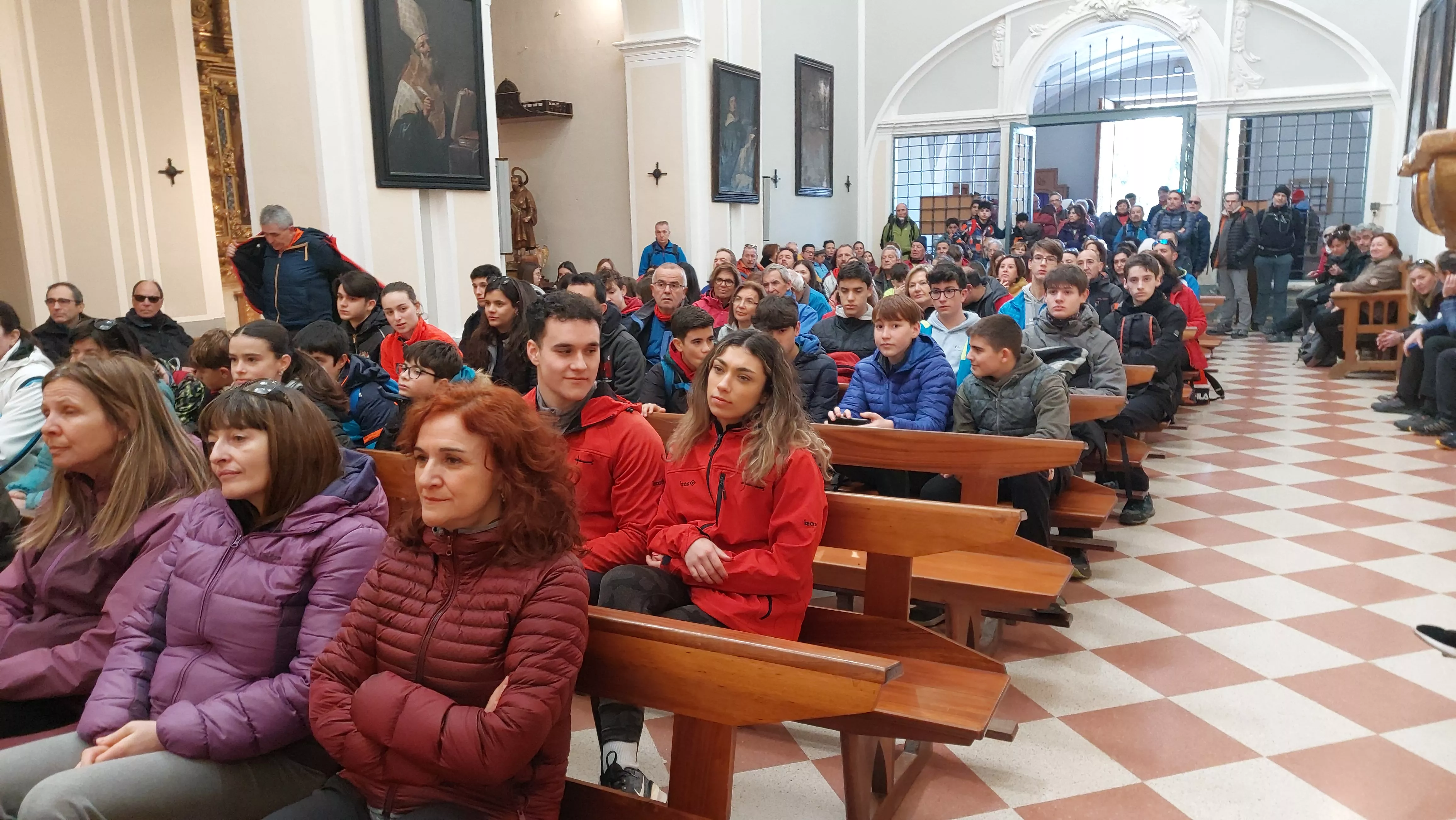 Participantes en el primer entreno para la Javierada