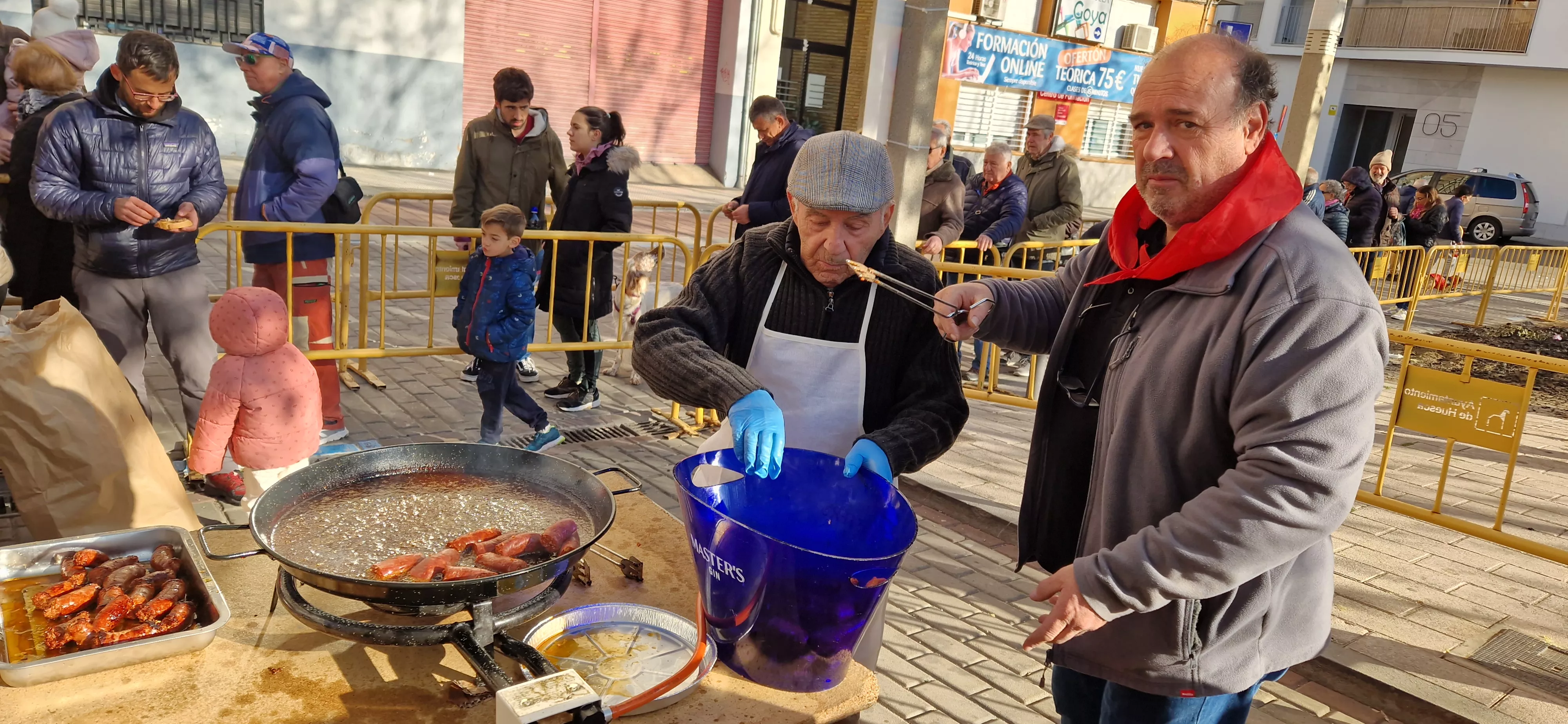 Almuerzo previo a la bendición de animales por San Antón. Foto Myriam Martínez 