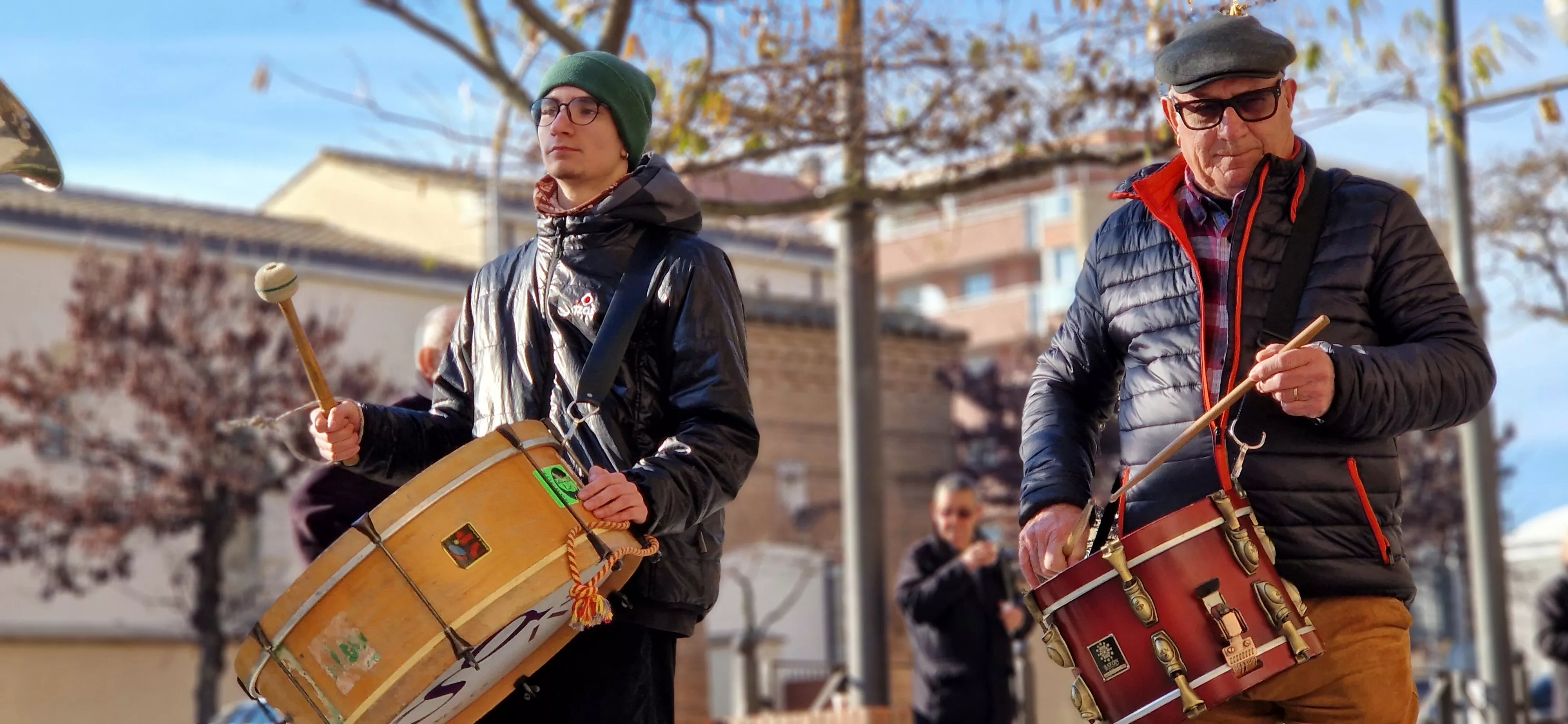 Los Gaiters de Terra Plana, actuando por San Antón. Foto Myriam Martínez 