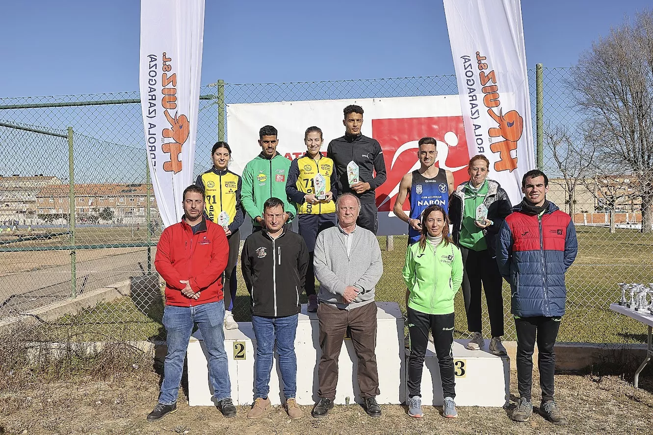 Podio masculino y femenino absoluto en La Almunia. Foto: CA Olimpo