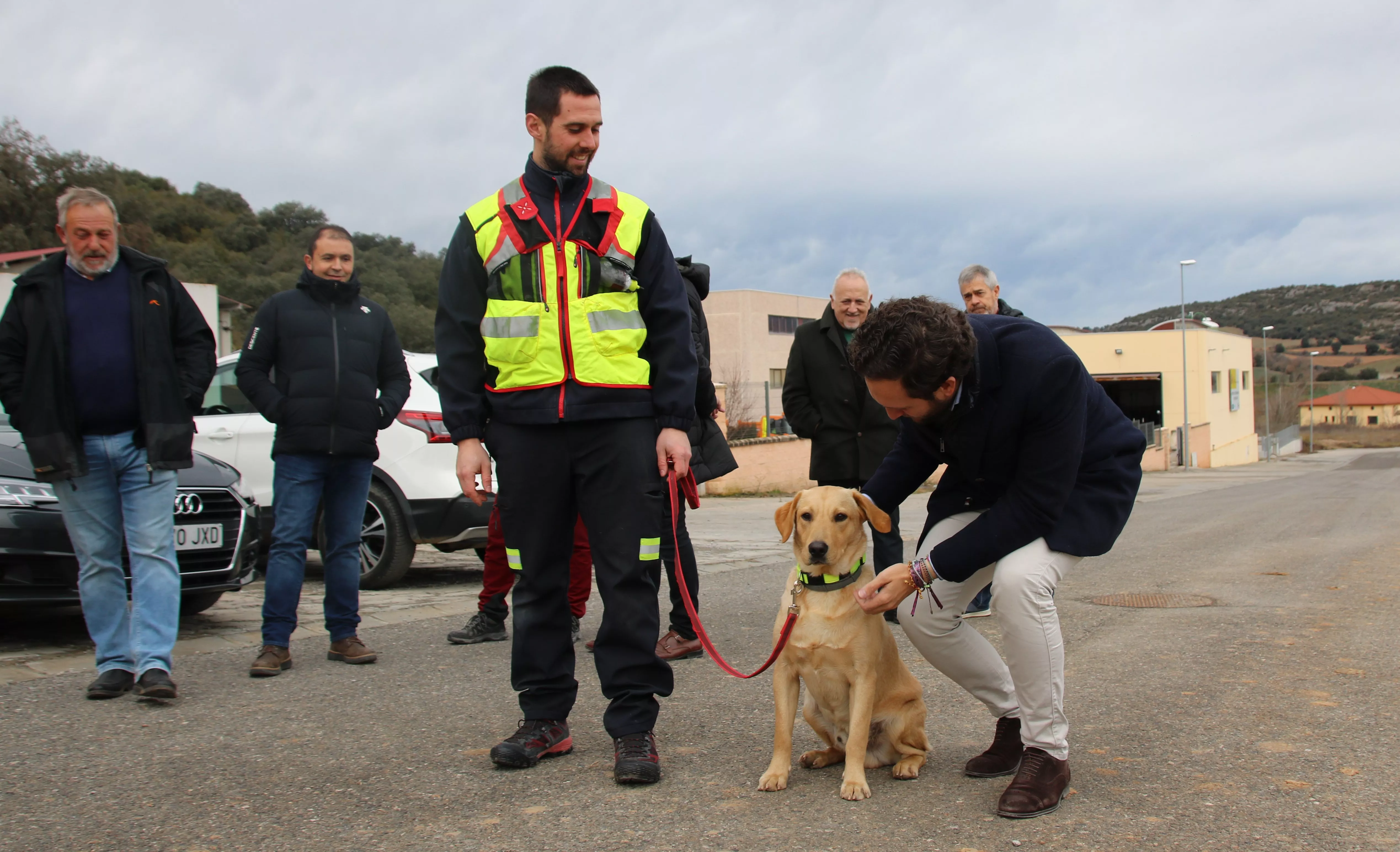 Lapize es uno de los perros de rescate en formación.