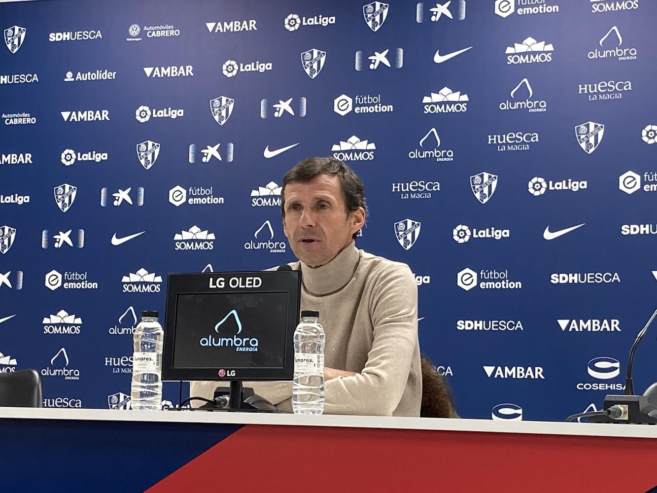 Cuco Ziganda, entrenador de la SD Huesca. Foto: A. Mora