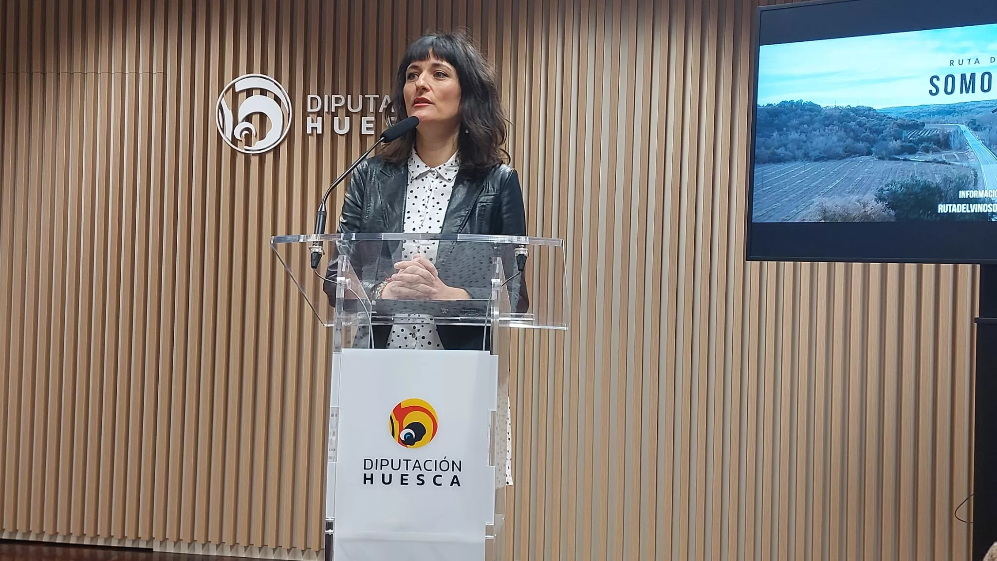 Presentación del Bus del Vino del Somontano