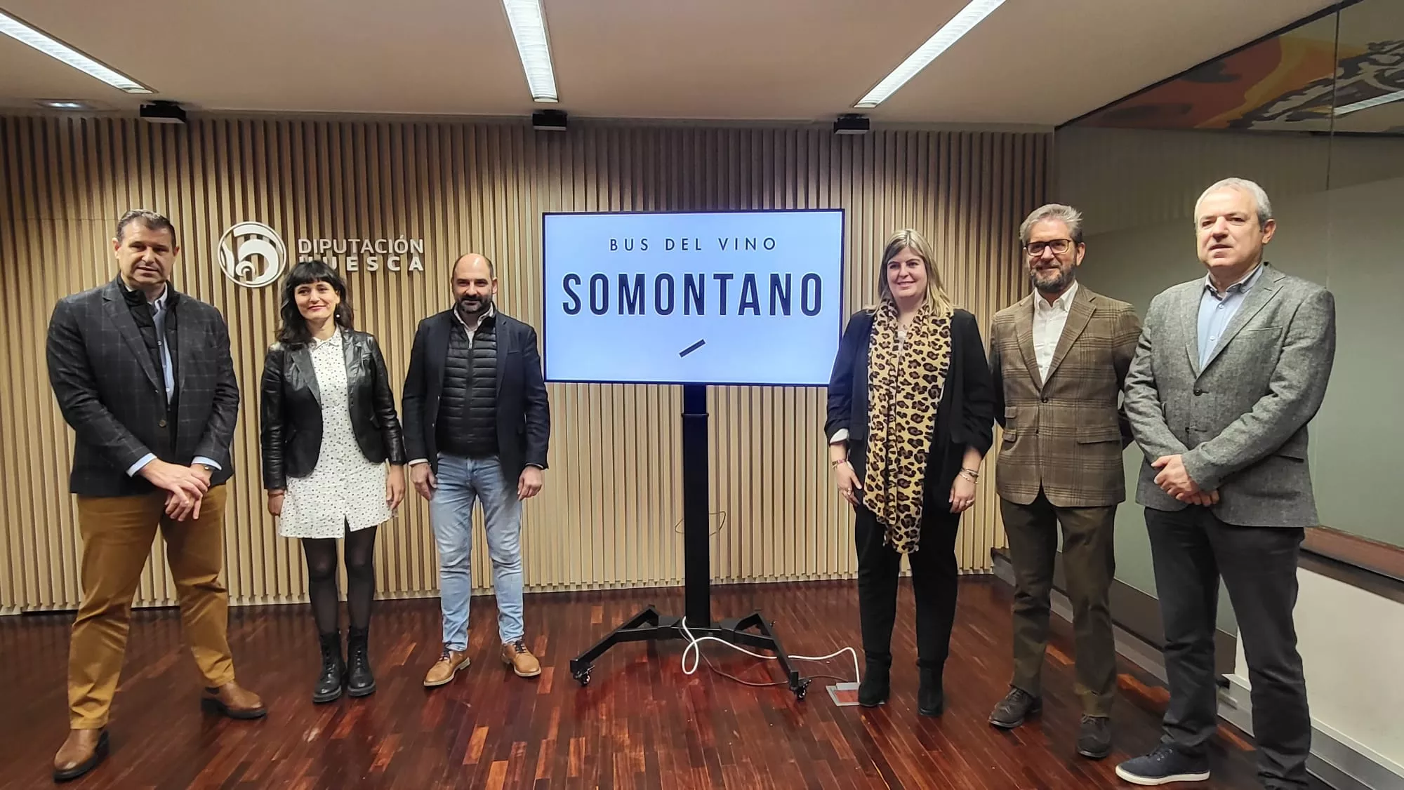 Presentación del Bus del Vino del Somontano