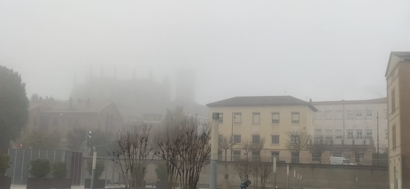 Niebla en Huesca. Foto Joaquín Santafé (5)