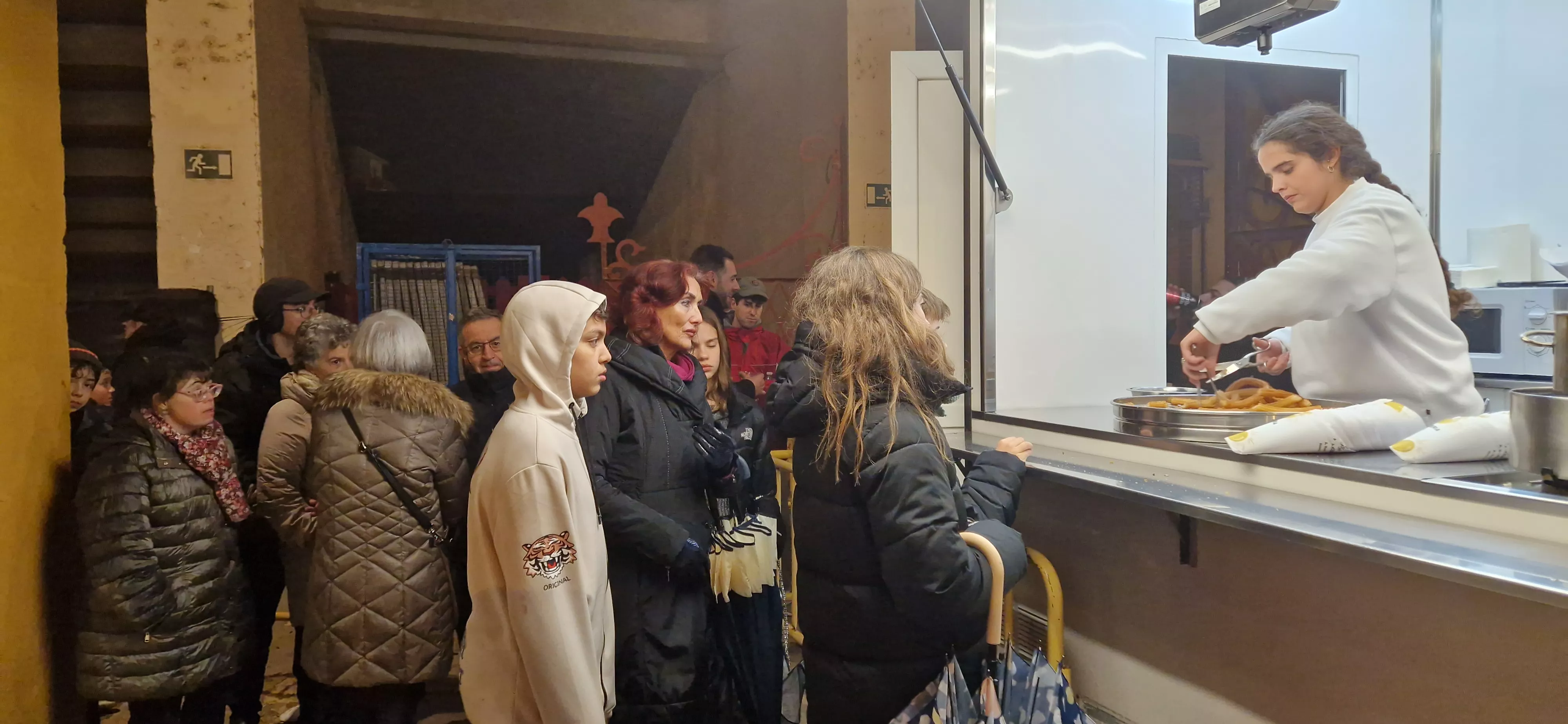 Víspera de San Vicente, sin hoguera y a cubierto. Foto Myriam Martínez 