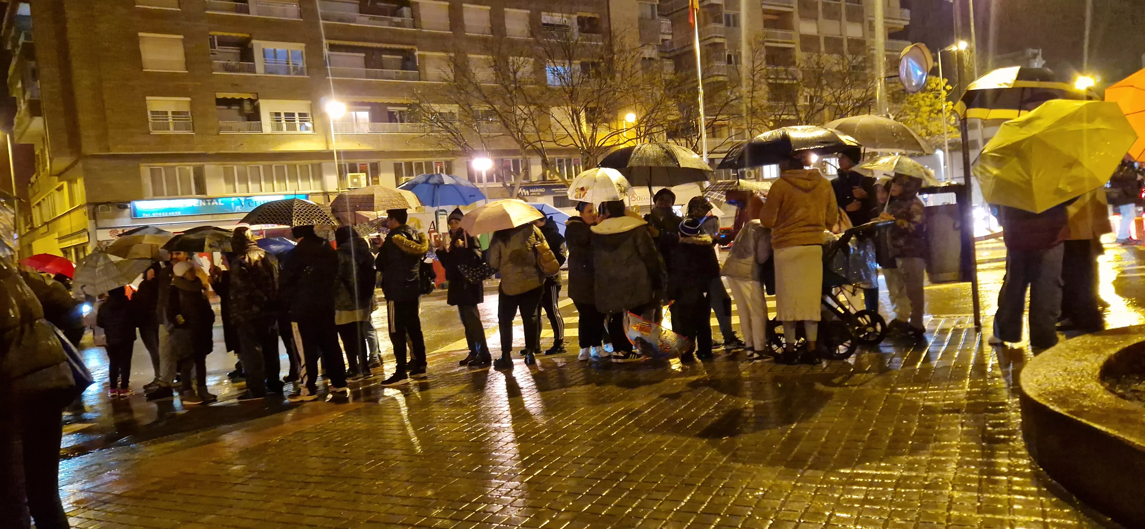 Víspera de San Vicente, sin hoguera y a cubierto. Foto Myriam Martínez 