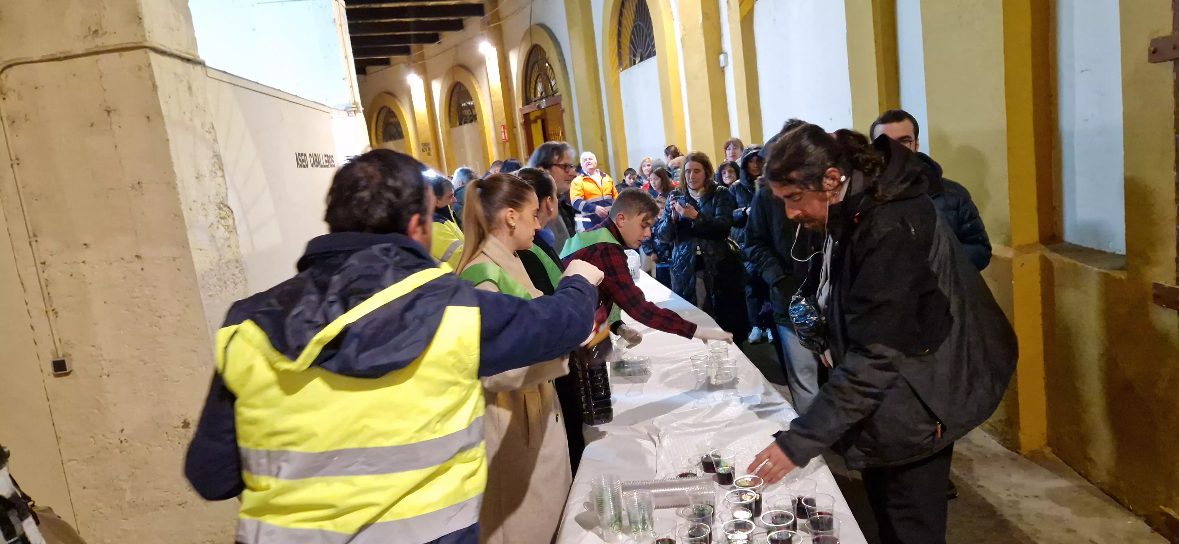 Víspera de San Vicente, sin hoguera y a cubierto. Foto Myriam Martínez 