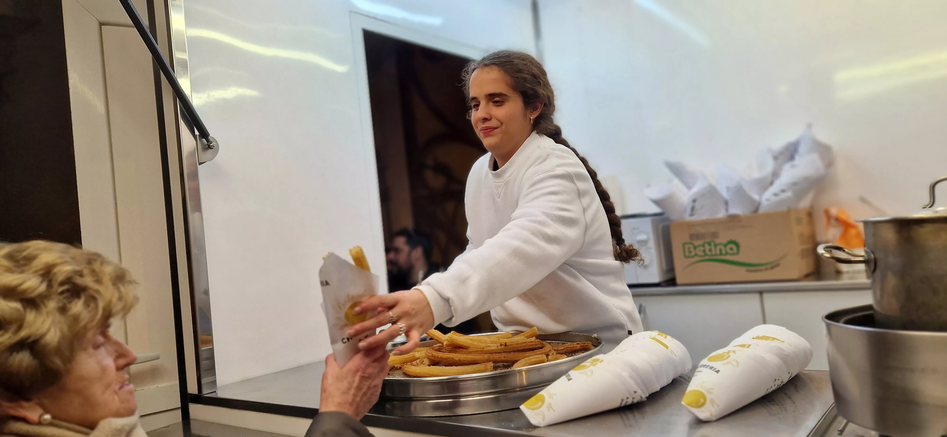 Víspera de San Vicente, sin hoguera y a cubierto. Foto Myriam Martínez 