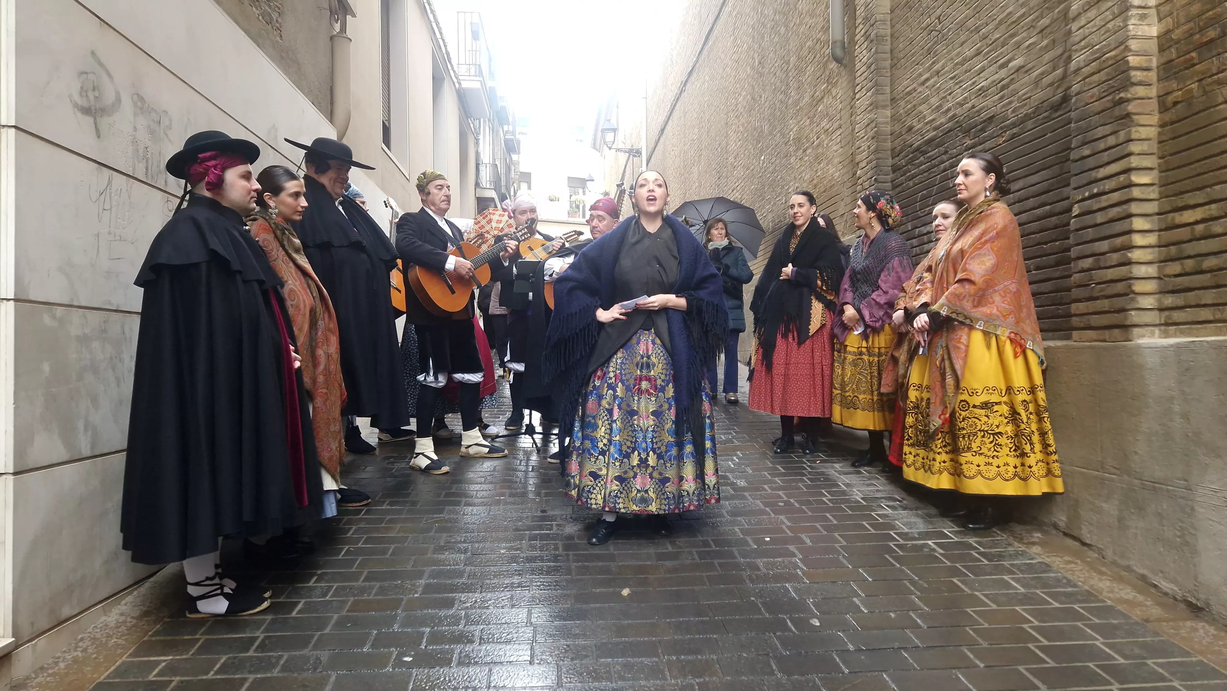 Ronda a San Vicente 2025 con Elenco Aragonés y el Grupo San Lorenzo. Foto Myriam Martínez