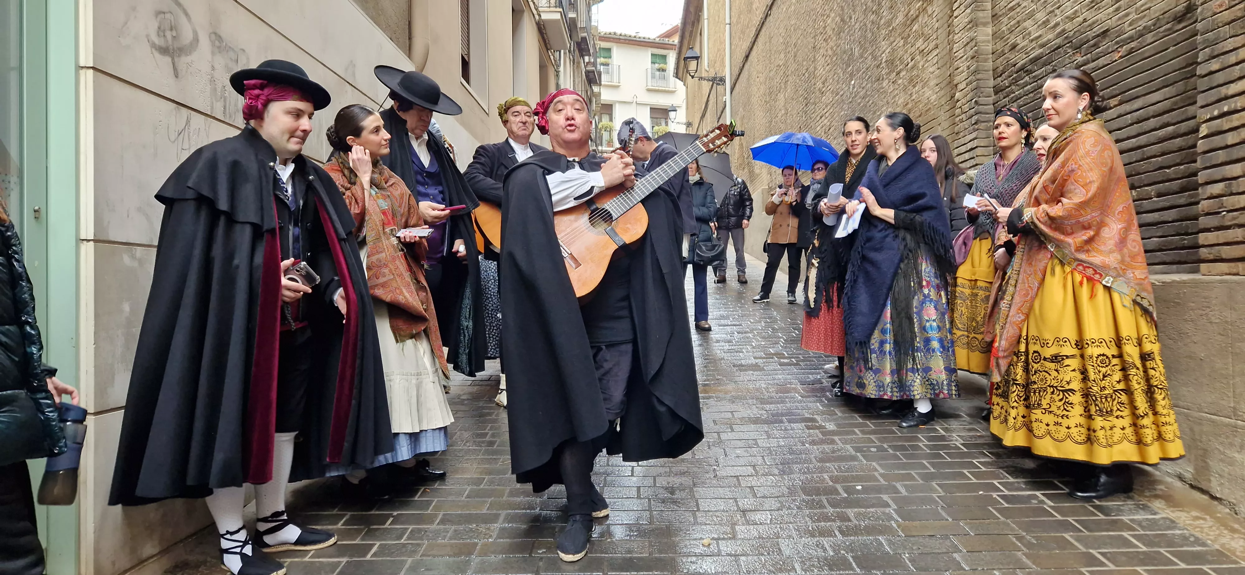 Ronda a San Vicente 2025 con Elenco Aragonés y el Grupo San Lorenzo. Foto Myriam Martínez