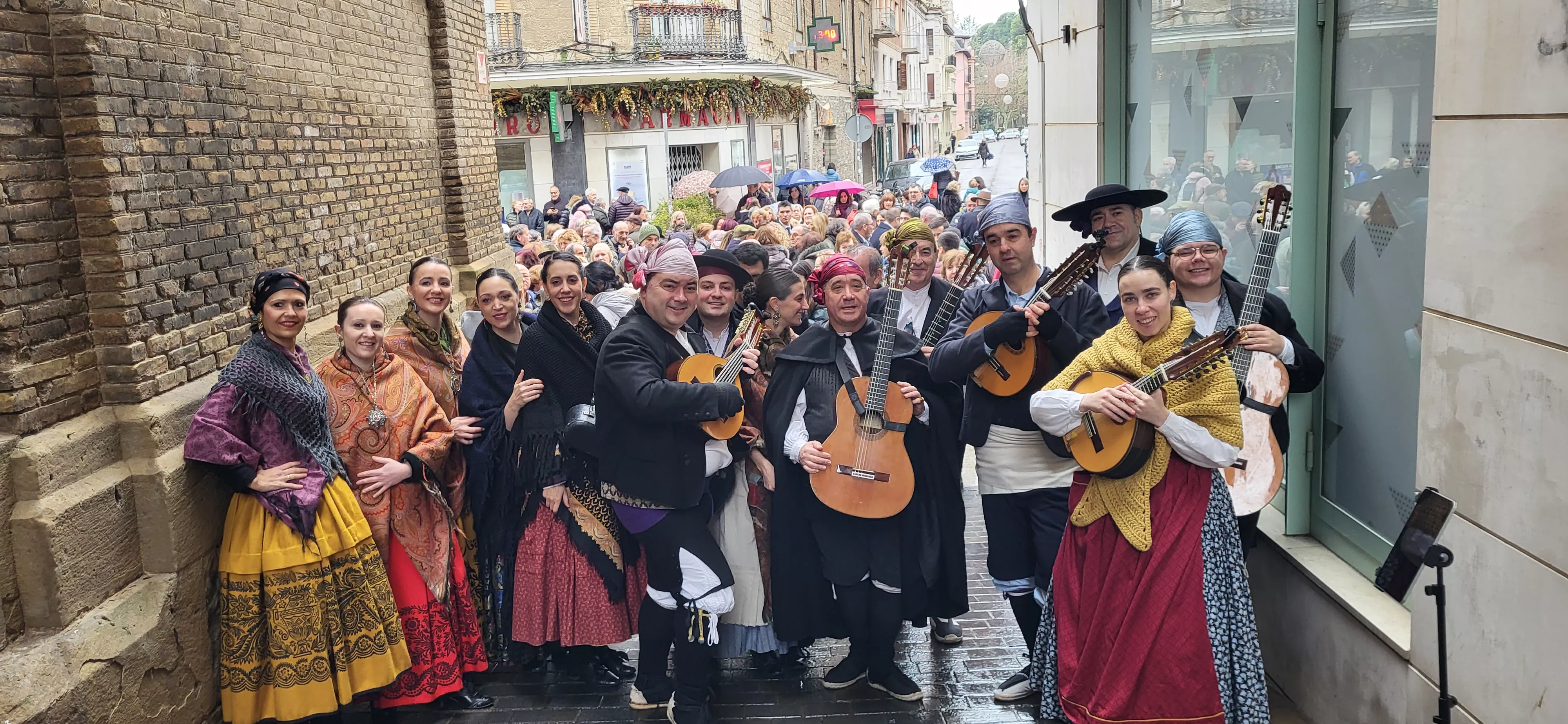 Ronda a San Vicente 2025 con Elenco Aragonés y el Grupo San Lorenzo. Foto Mercedes Manterola