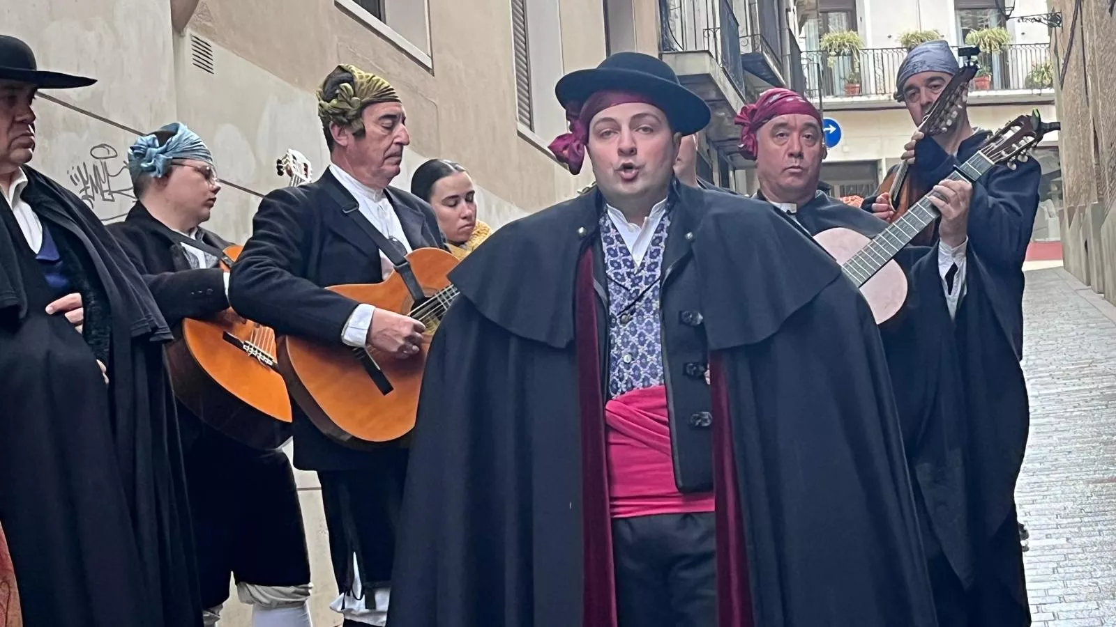 Ronda a San Vicente 2025 con Elenco Aragonés y el Grupo San Lorenzo. Foto Mercedes Manterola