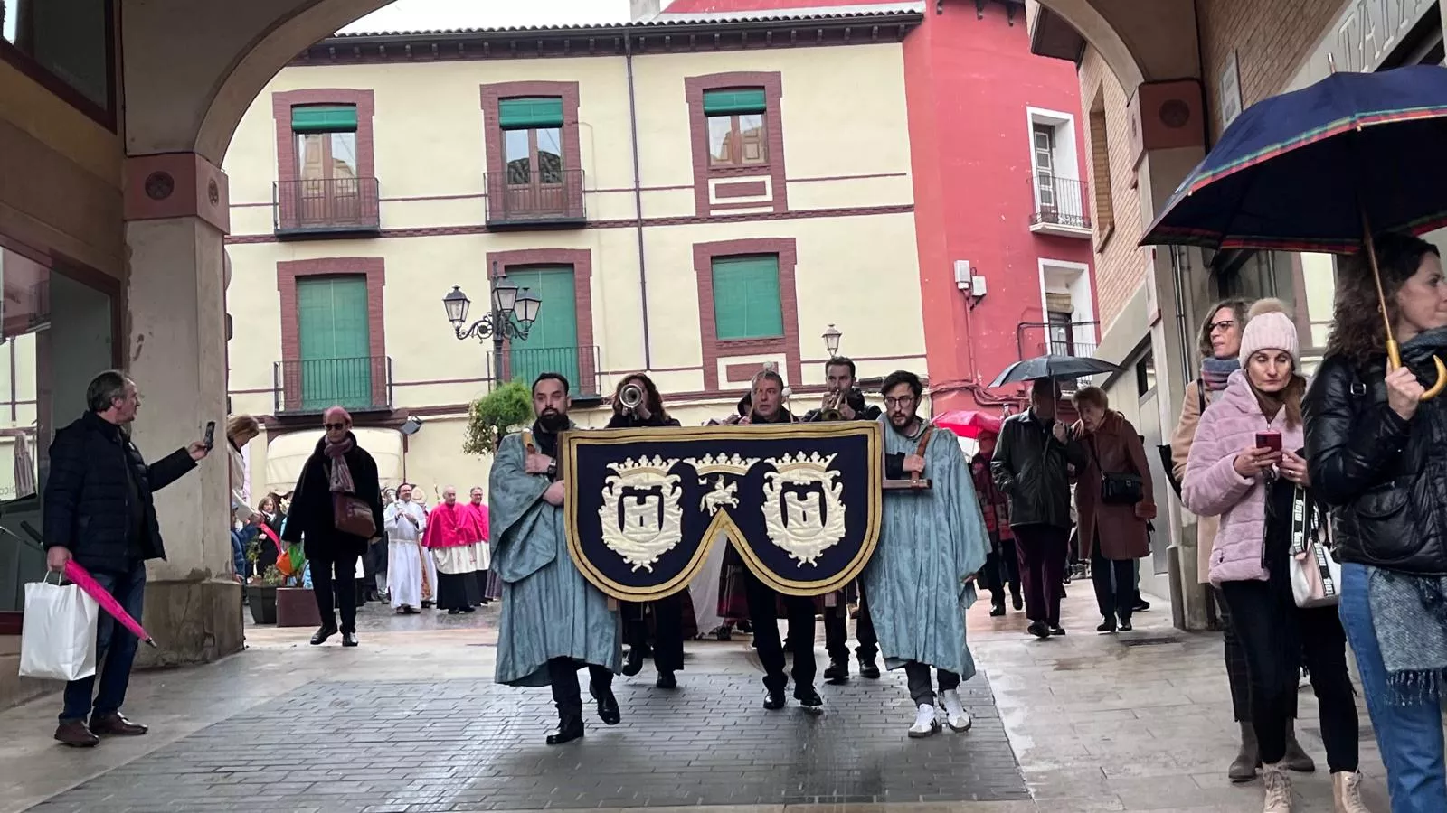 Huesca recupera la procesión de San Vicente. Foto Mercedes Manterola
