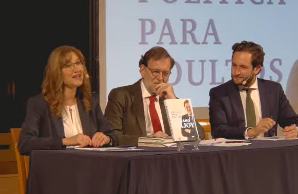 Mariano Rajoy junto con el alcalde Isaac Calver y Olga Asensio