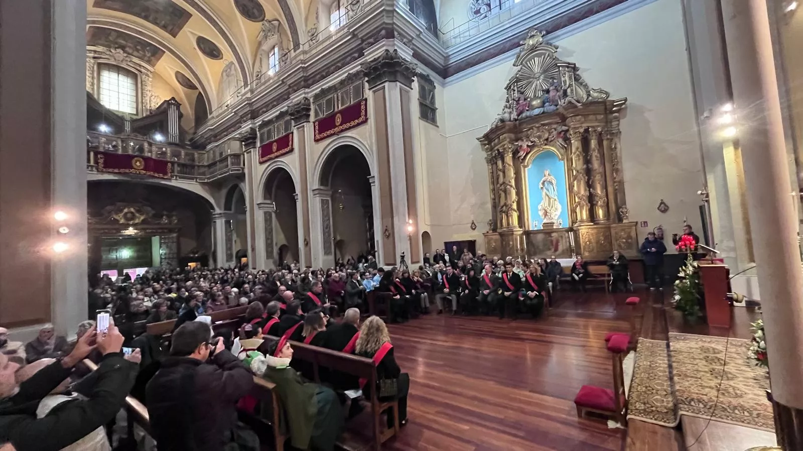 Misa en la iglesia de San Vicente el Real en la fiesta del copatrón de Huesca. Foto Mercedes Manterola