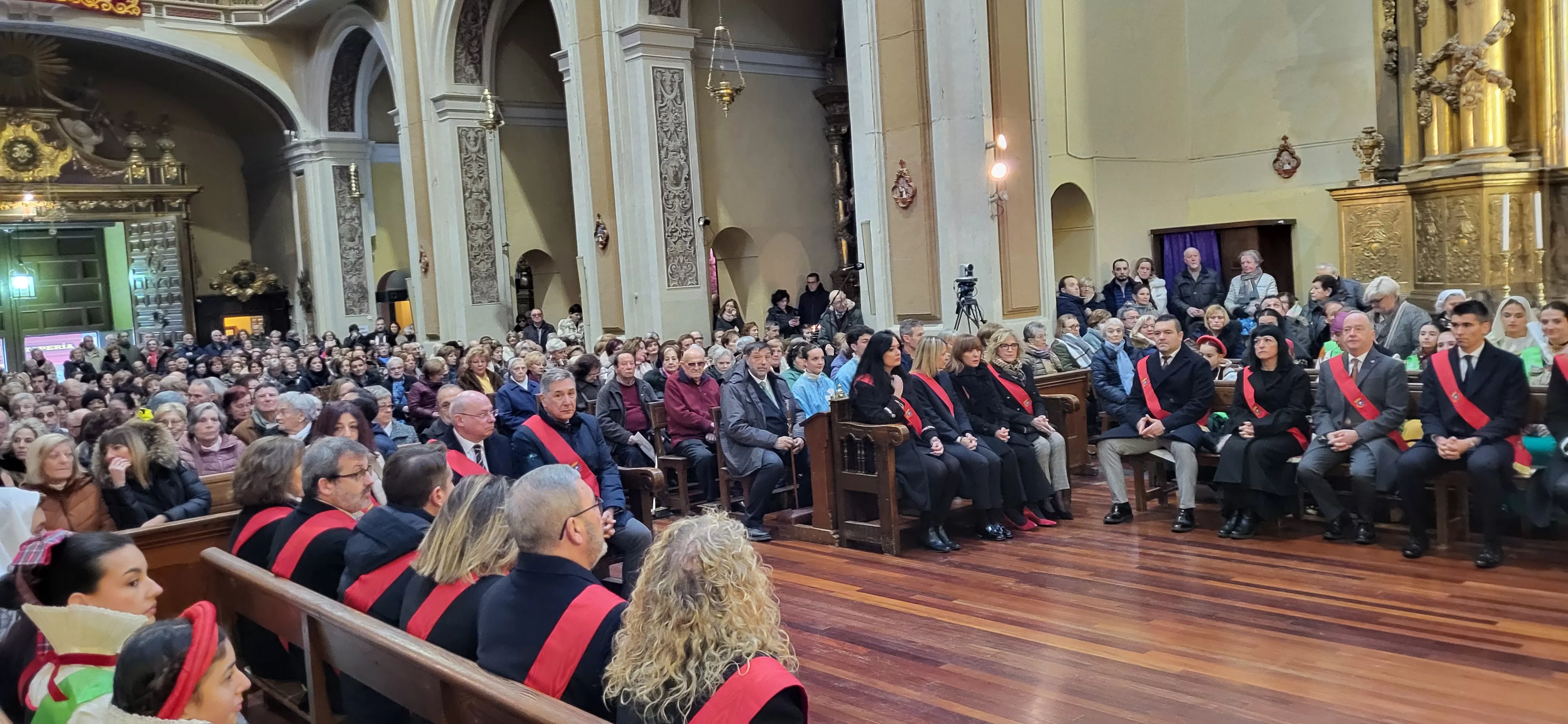 Misa en la iglesia de San Vicente el Real en la fiesta del copatrón de Huesca. Foto Mercedes Manterola