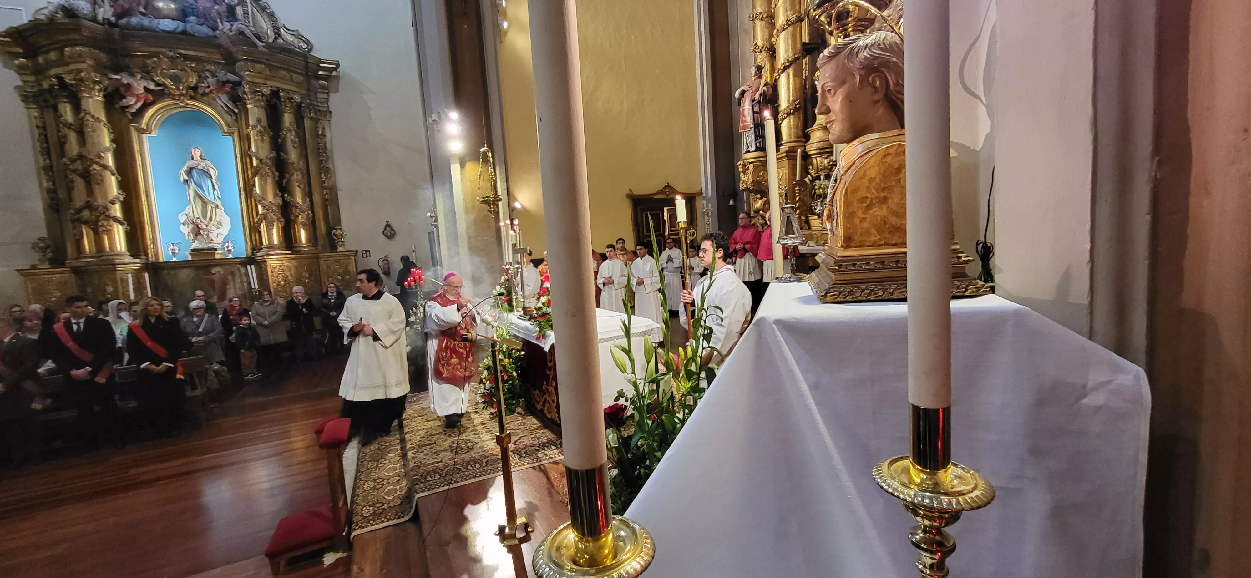 Misa en la iglesia de San Vicente el Real en la fiesta del copatrón de Huesca. Foto Mercedes Manterola