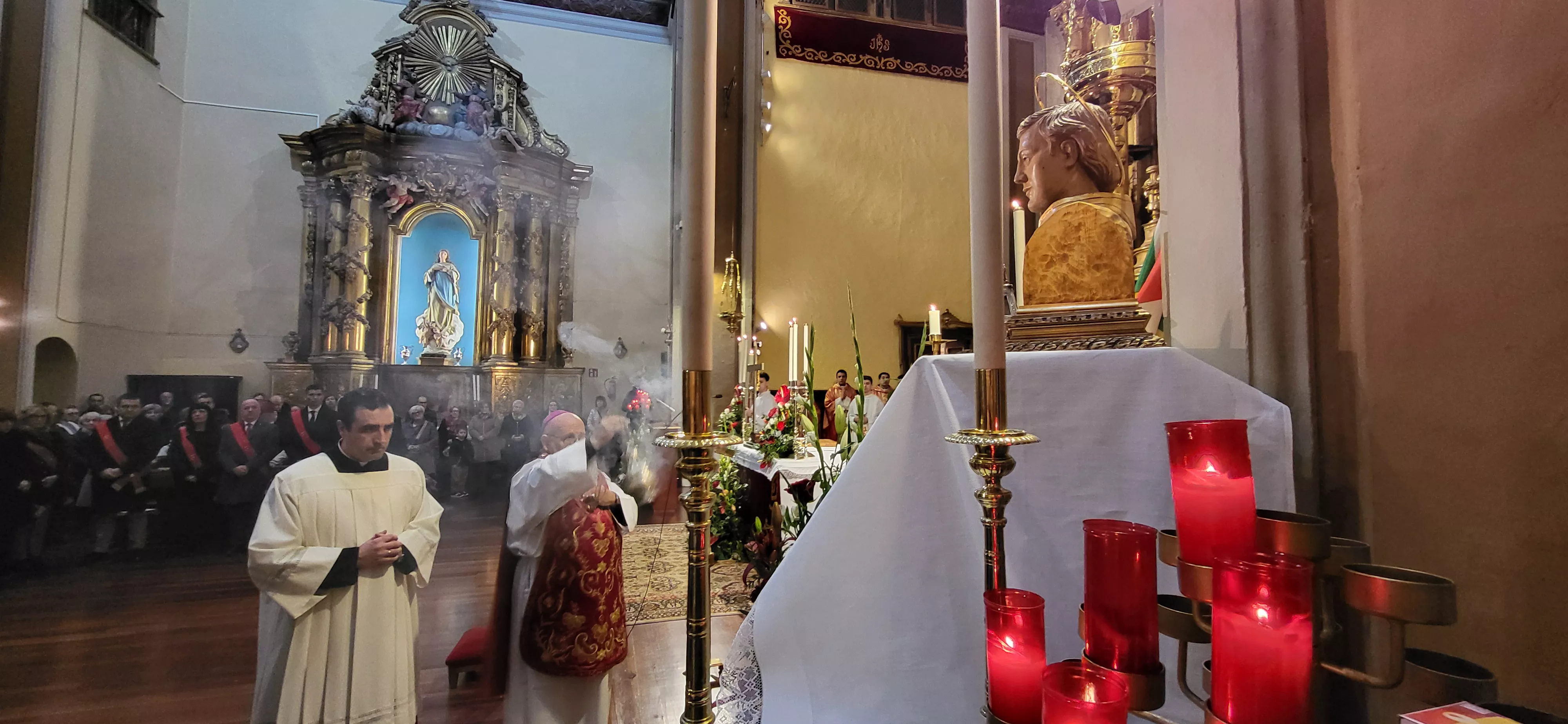 Misa en la iglesia de San Vicente el Real en la fiesta del copatrón de Huesca. Foto Mercedes Manterola