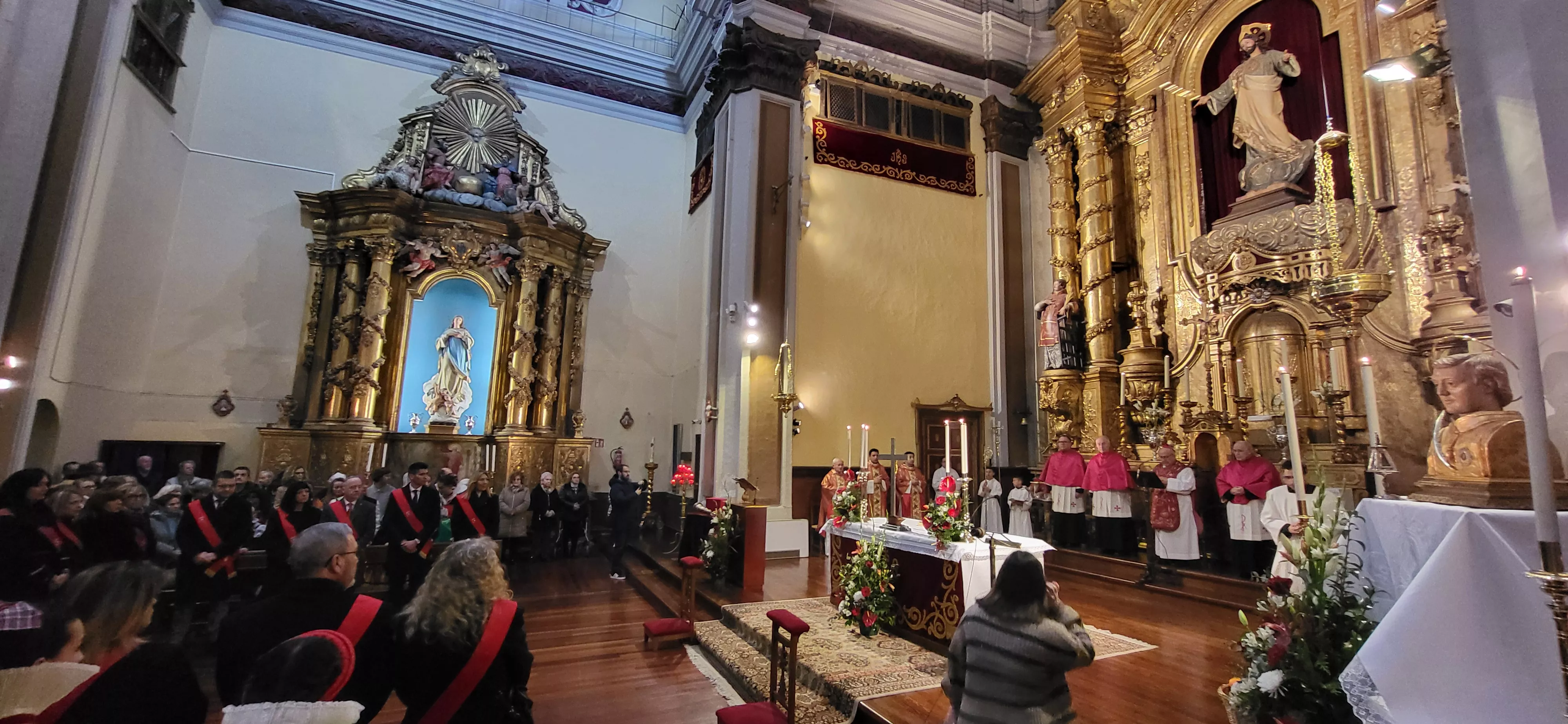 Misa en la iglesia de San Vicente el Real en la fiesta del copatrón de Huesca. Foto Mercedes Manterola