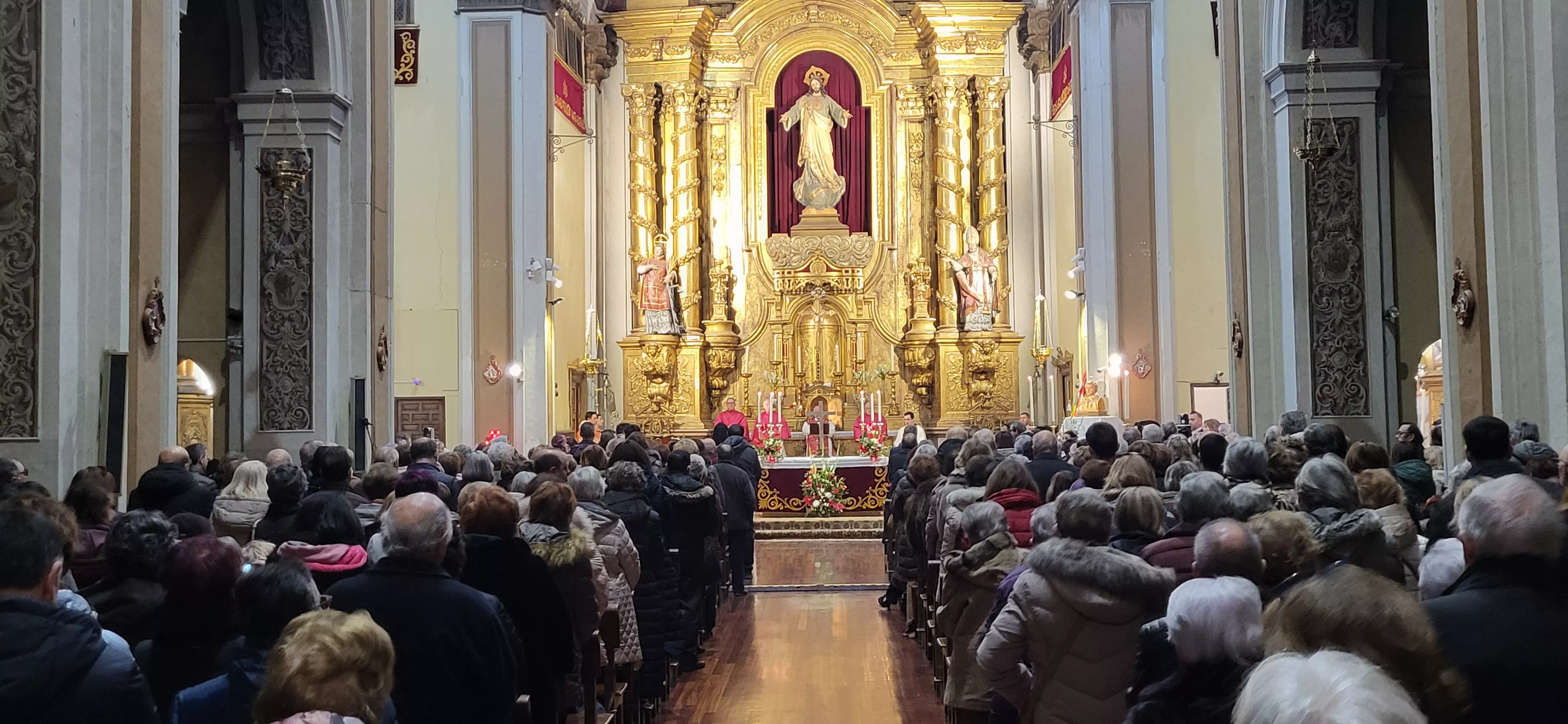 Misa en la iglesia de San Vicente el Real en la fiesta del copatrón de Huesca. Foto Mercedes Manterola