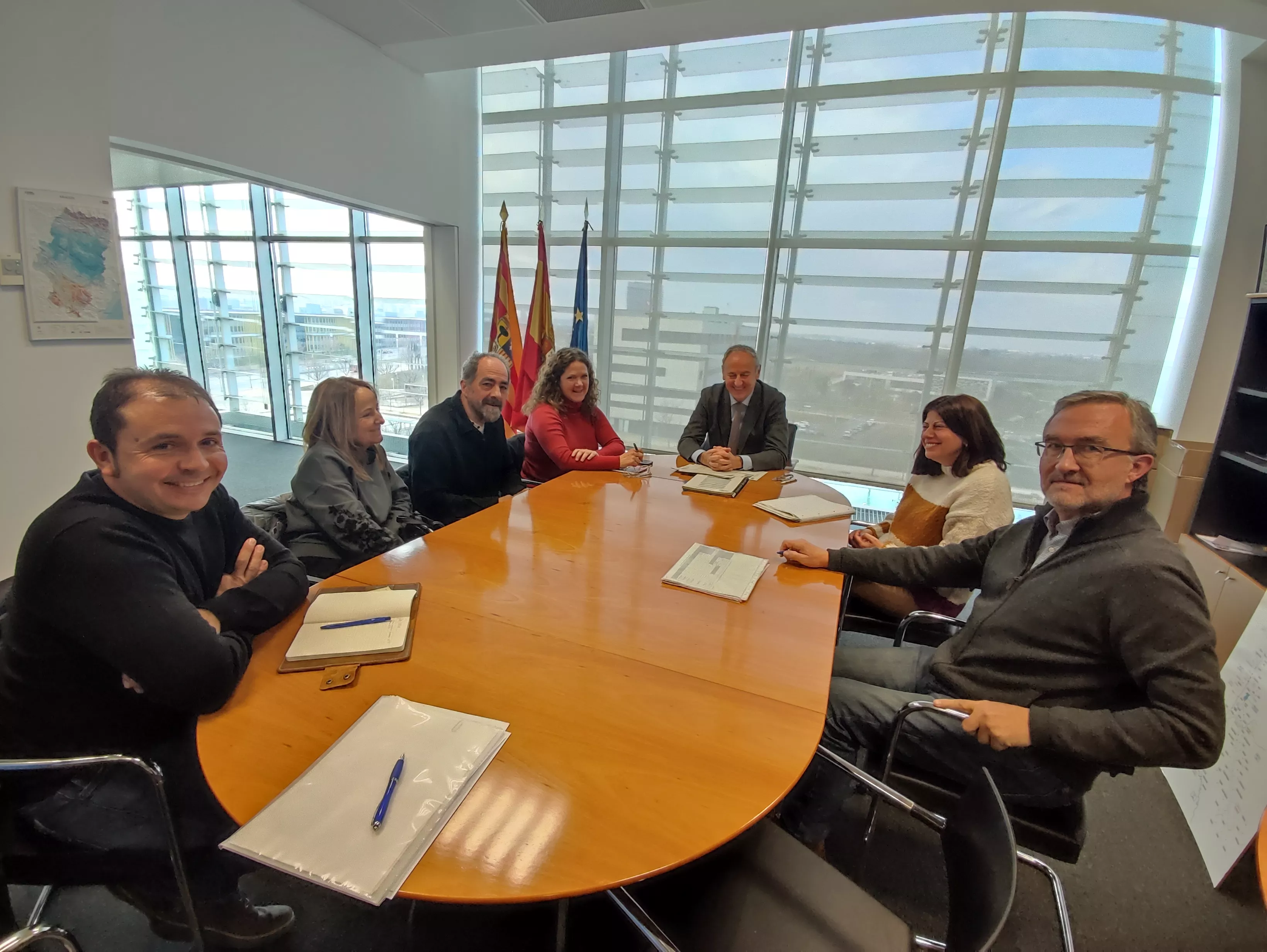 Imagen de la reunión de Adelpa con el director del IAA, Luis Estaún.