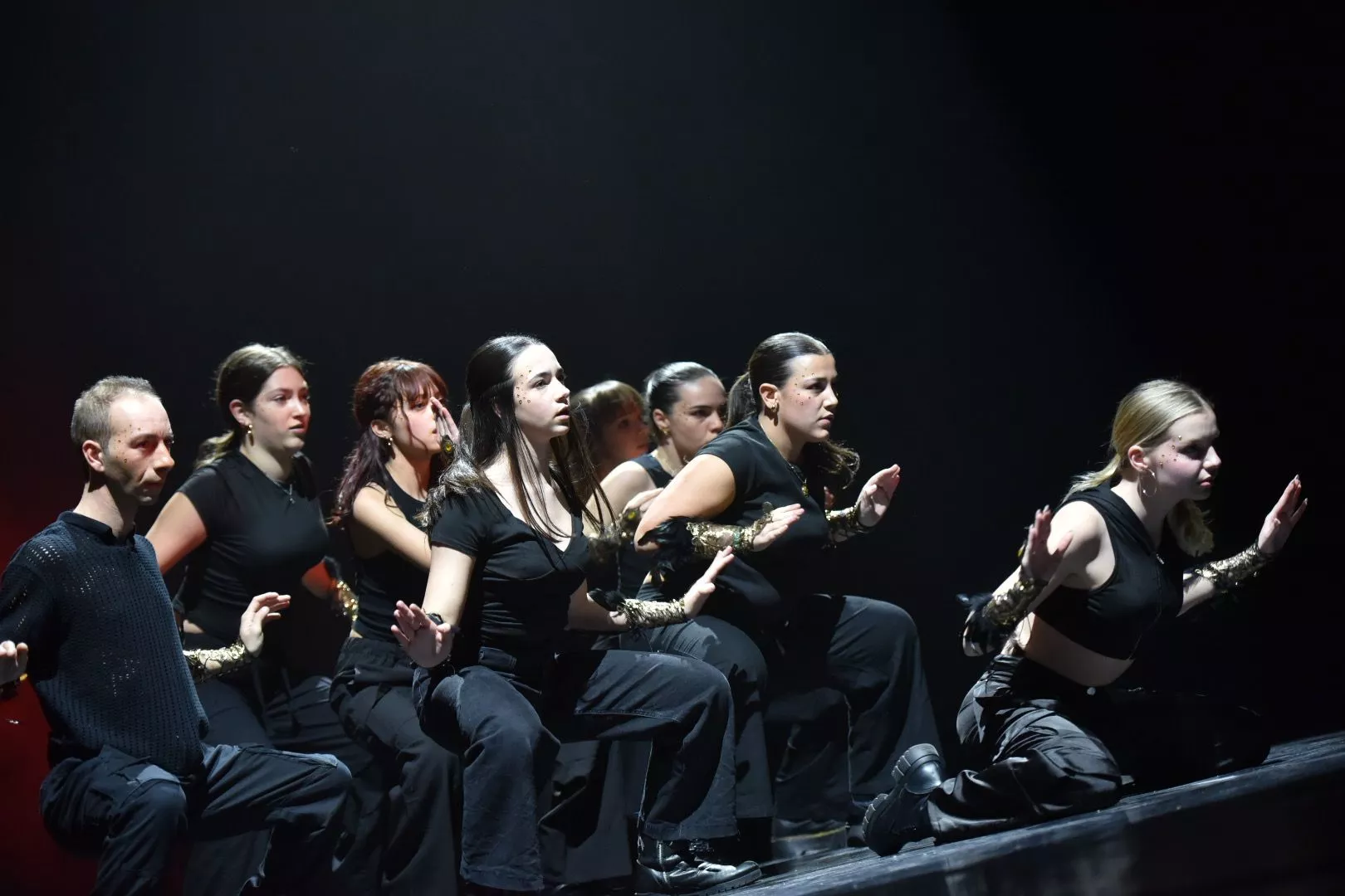 Actuación de Bailalé, en la XXXI Muestra de Danza Ciudad de Huesca. Foto Escuela Bailalé