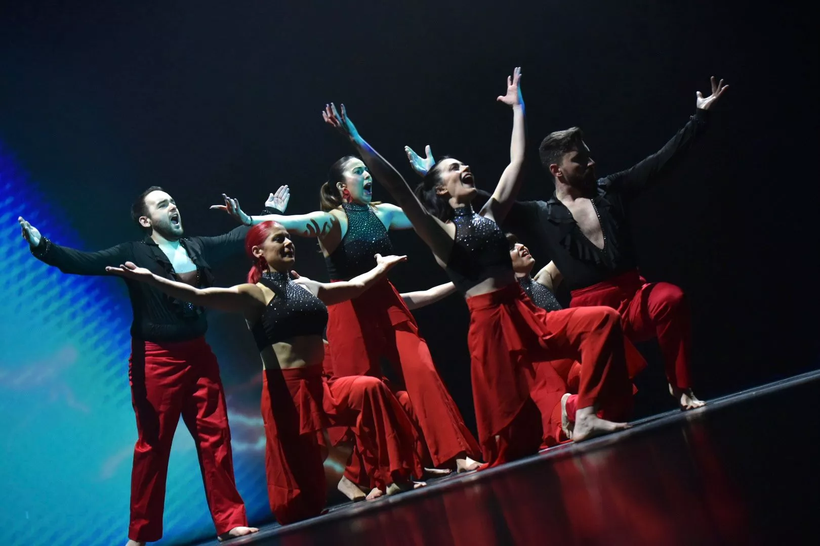 Actuación de Bailalé, en la XXXI Muestra de Danza Ciudad de Huesca. Foto Escuela Bailalé