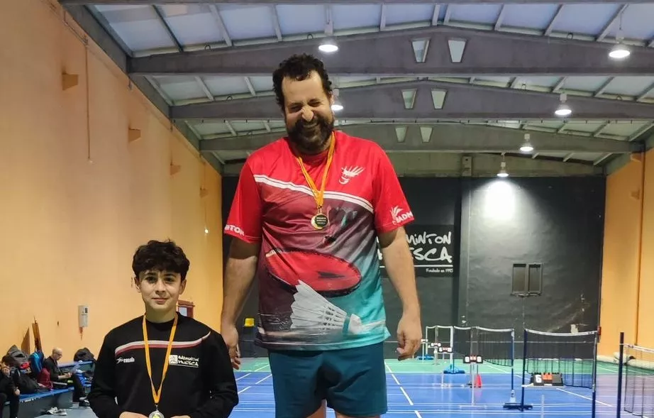 Imágenes del IV Torneo San Vicente de bádminton